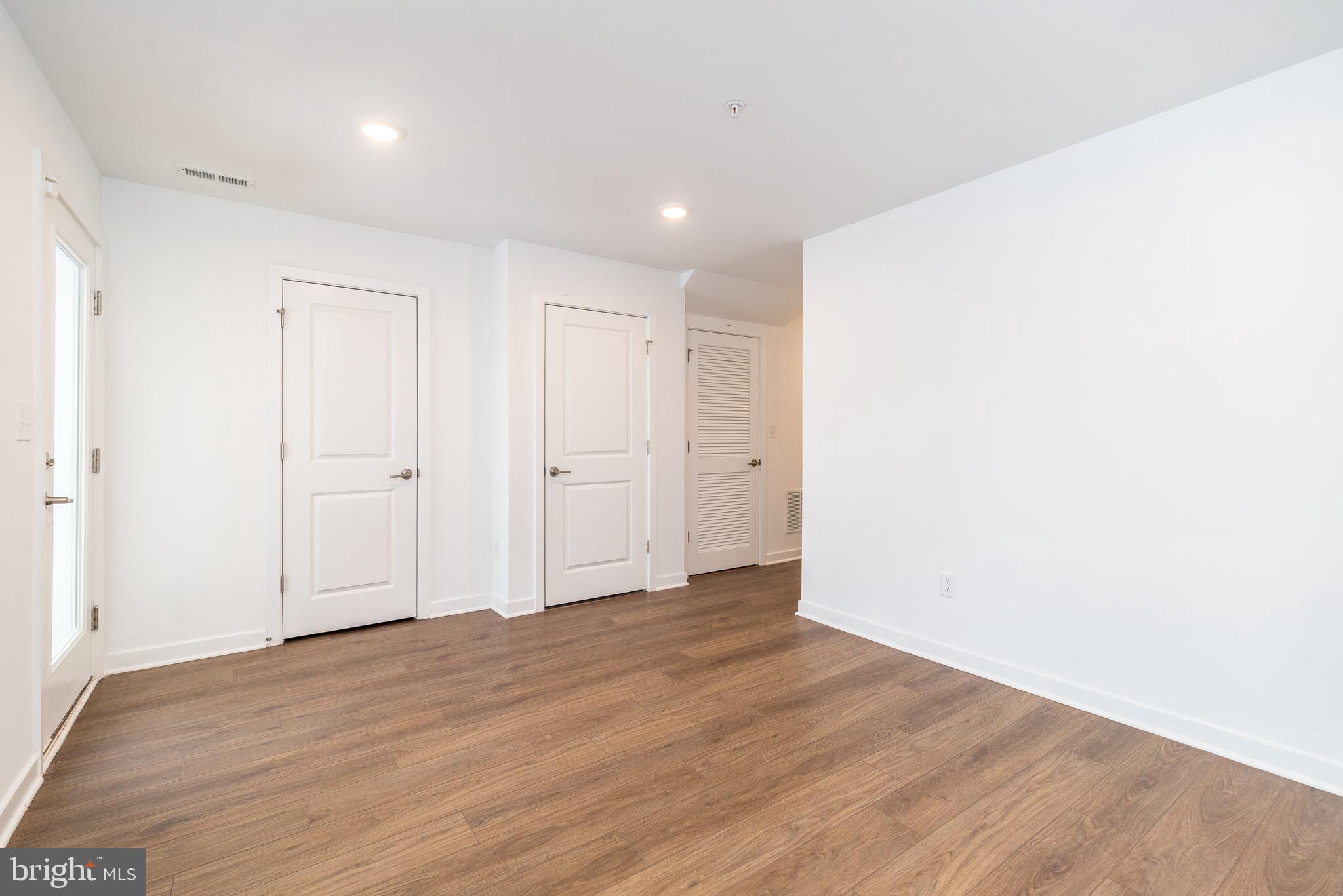 VILLAGES AT SPRING HILL - Residential