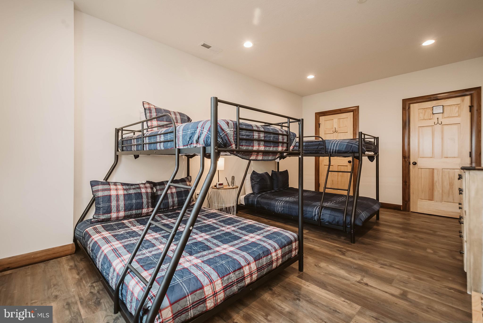 LODESTONE - Residential