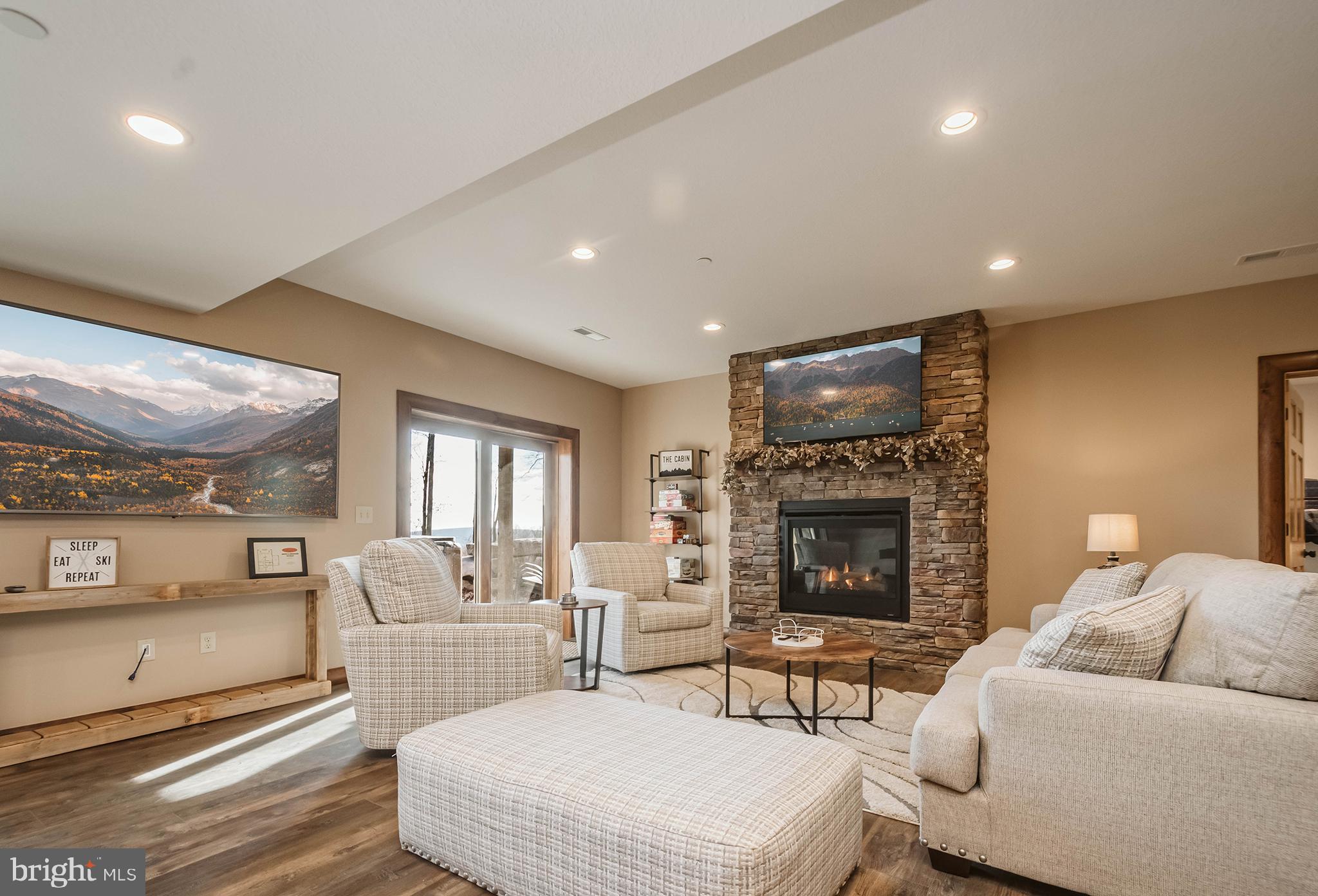 LODESTONE - Residential