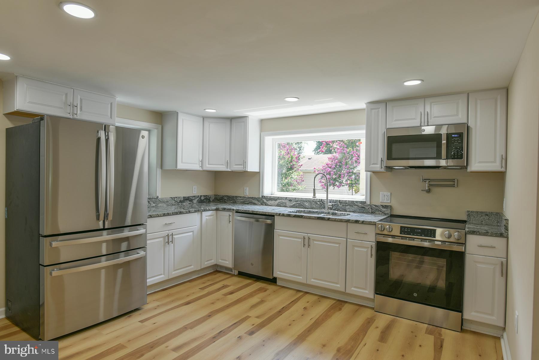 WEST END - Residential