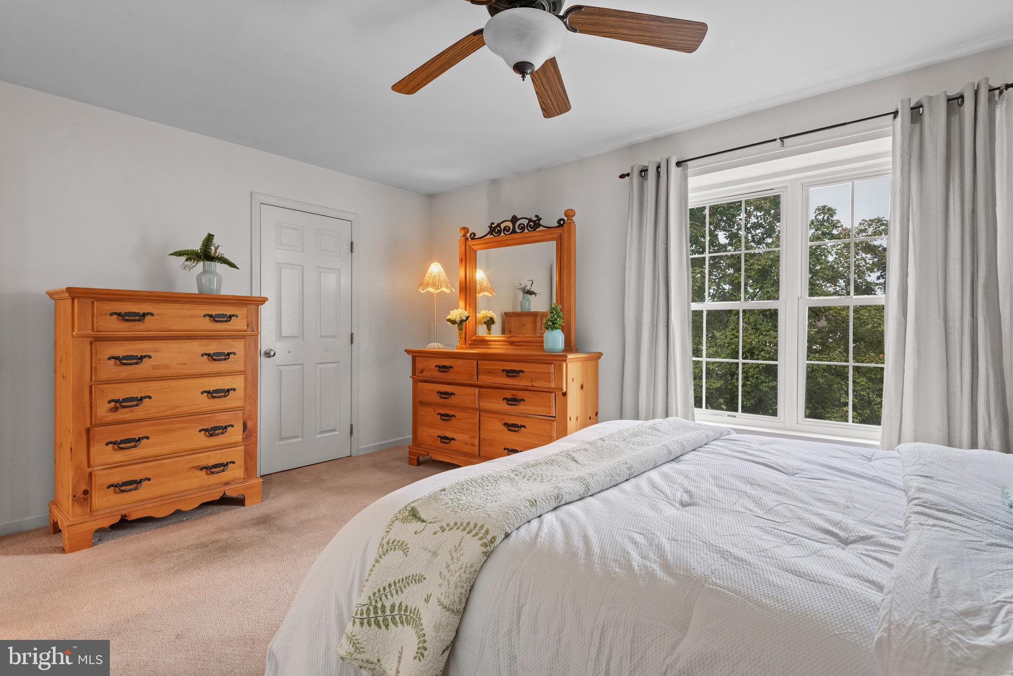 HAMPTON CHASE - Residential