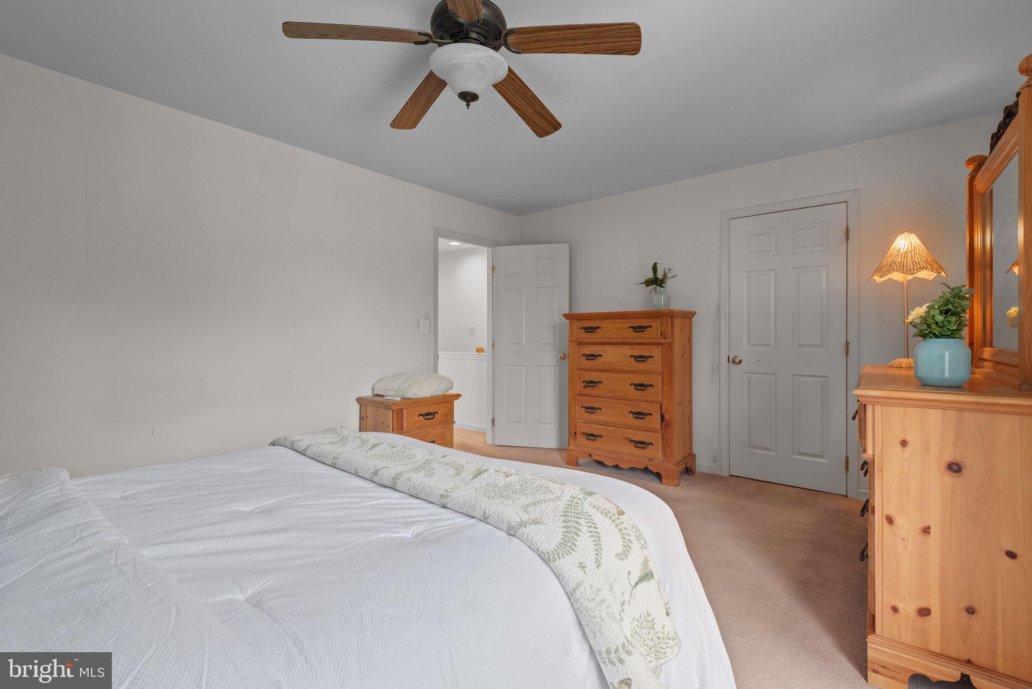 HAMPTON CHASE - Residential