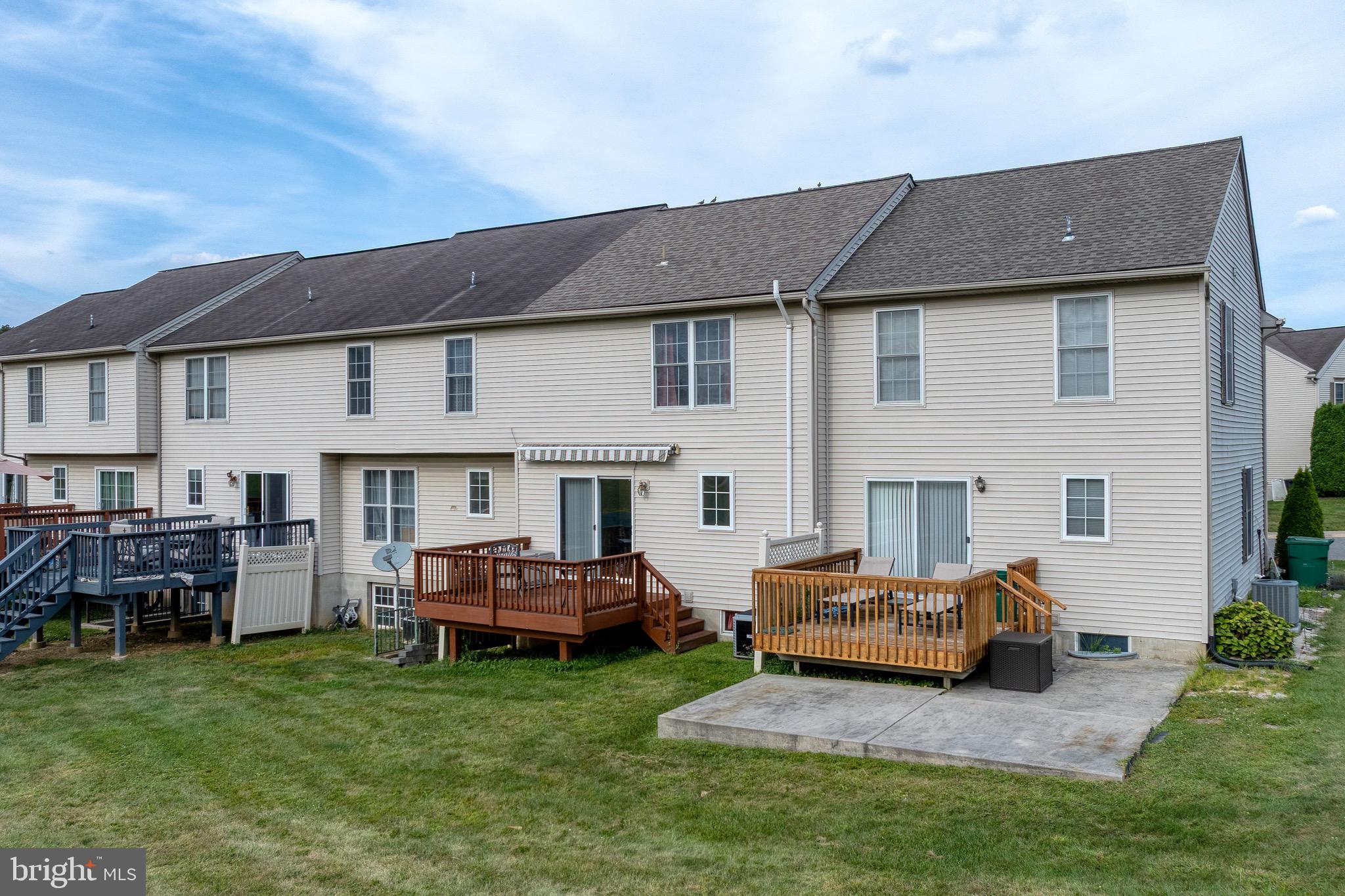 HAMPTON CHASE - Residential