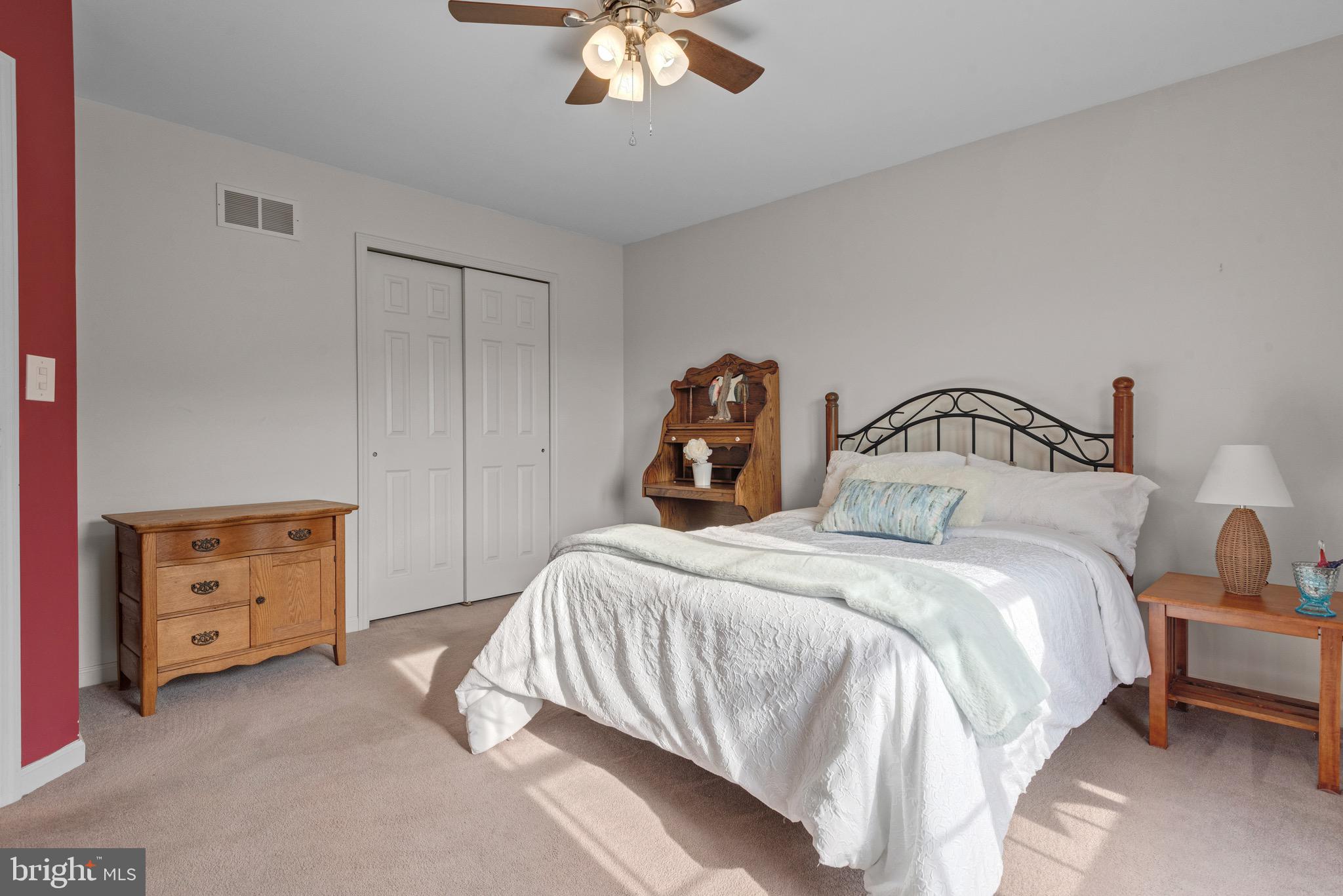 HAMPTON CHASE - Residential