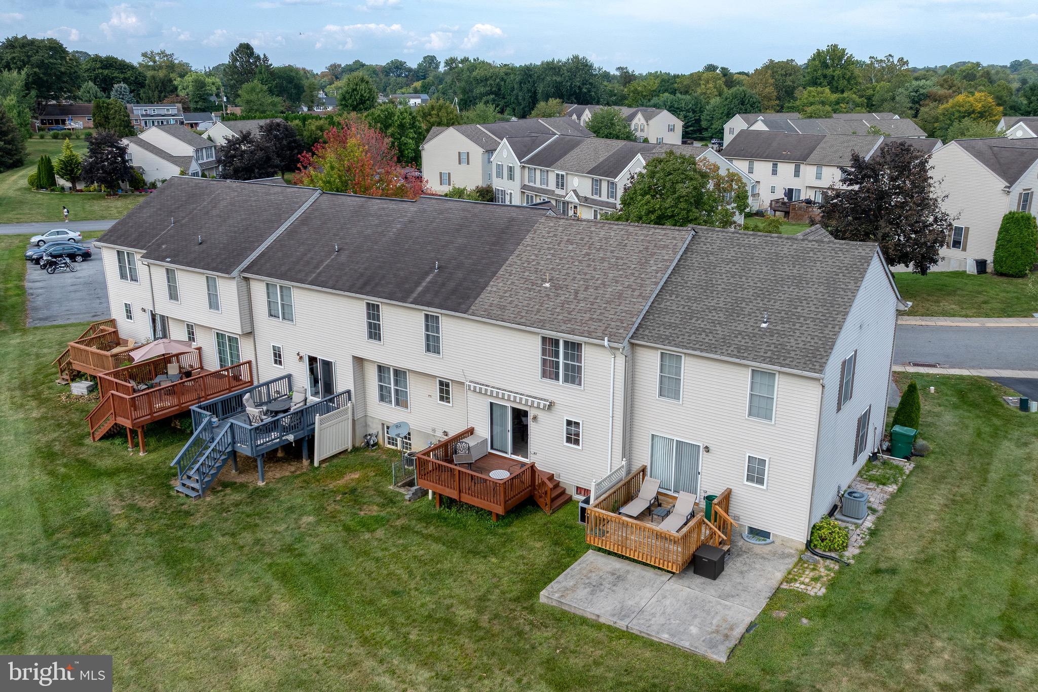 HAMPTON CHASE - Residential