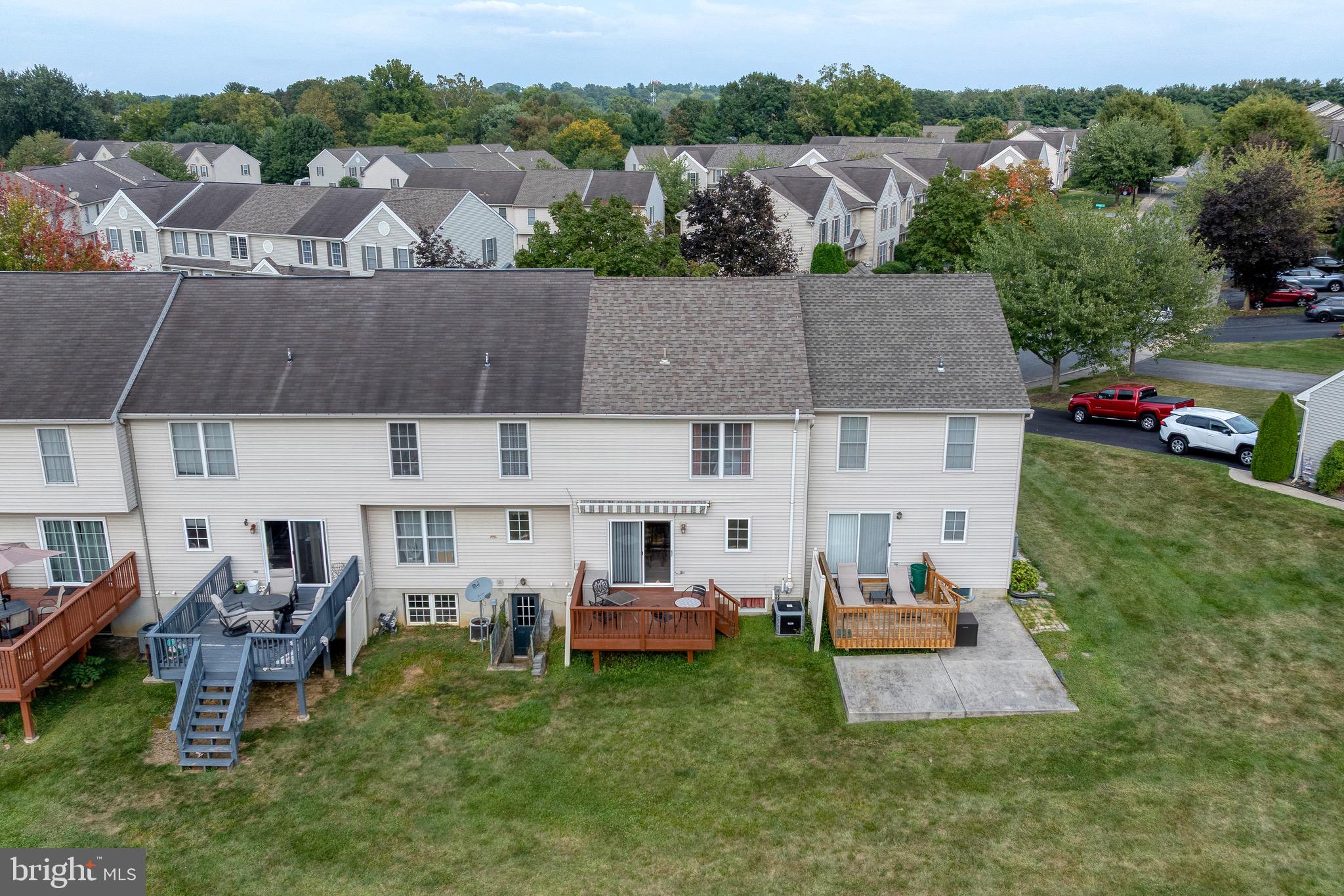 HAMPTON CHASE - Residential