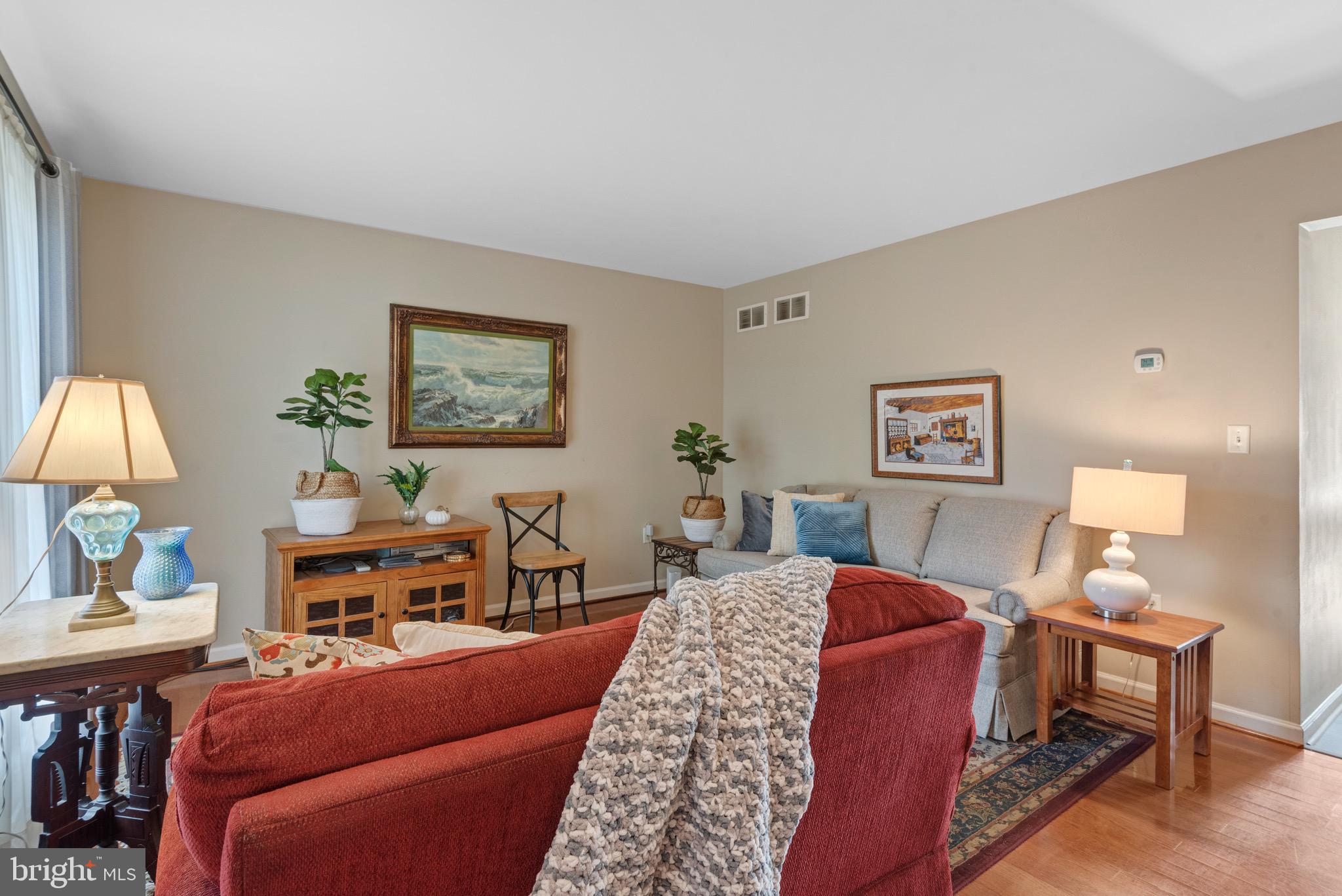 HAMPTON CHASE - Residential