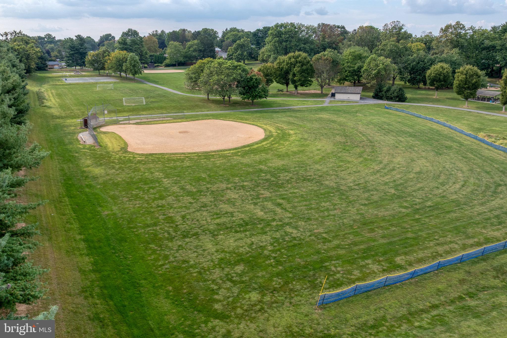 HAMPTON CHASE - Residential