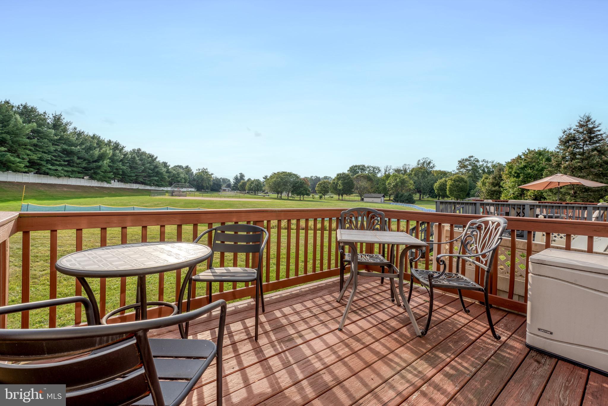 HAMPTON CHASE - Residential