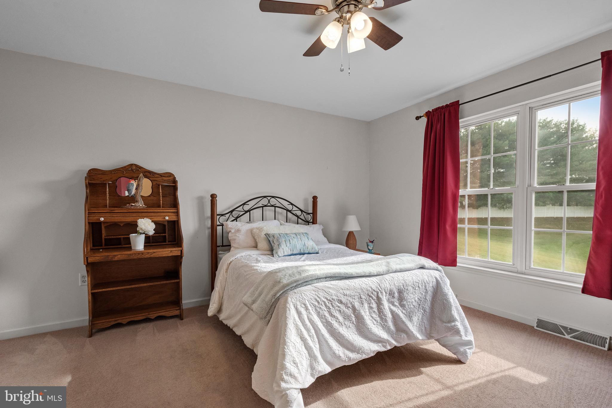 HAMPTON CHASE - Residential