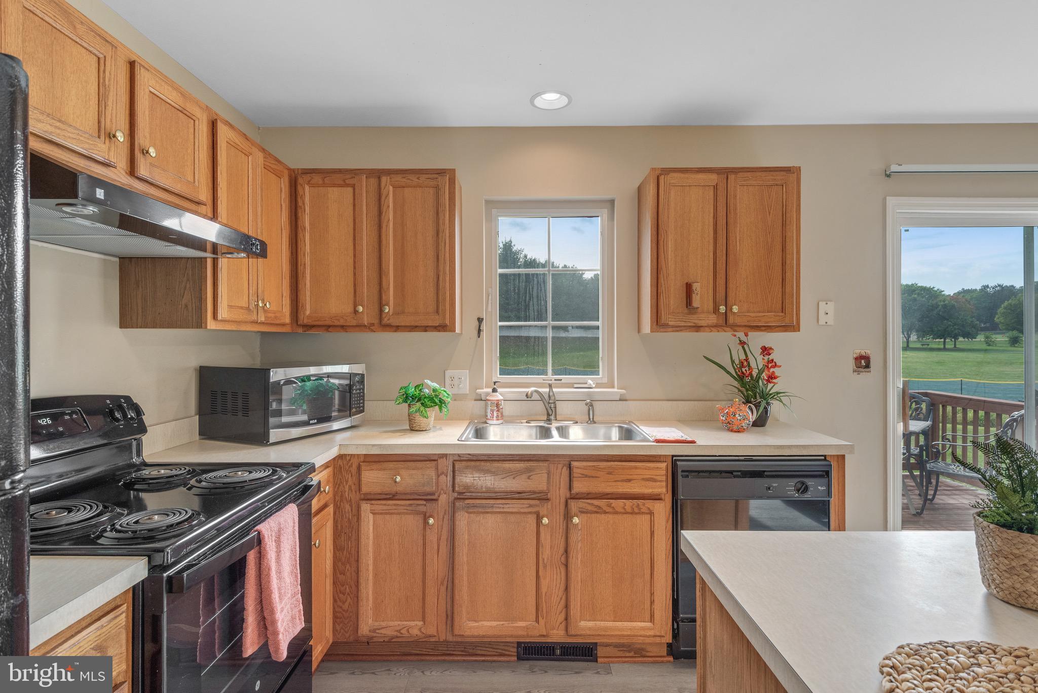 HAMPTON CHASE - Residential