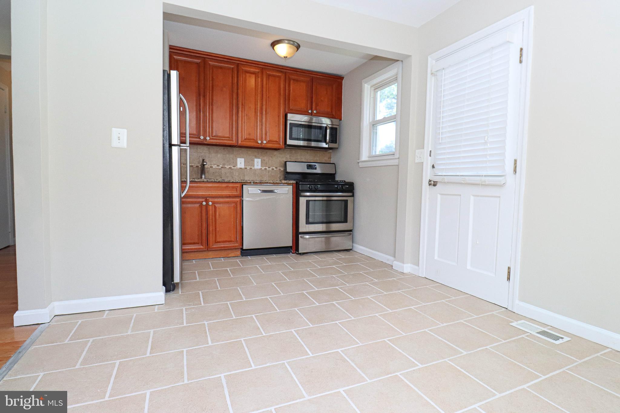 LAURAVILLE HISTORIC DISTRICT - Residential