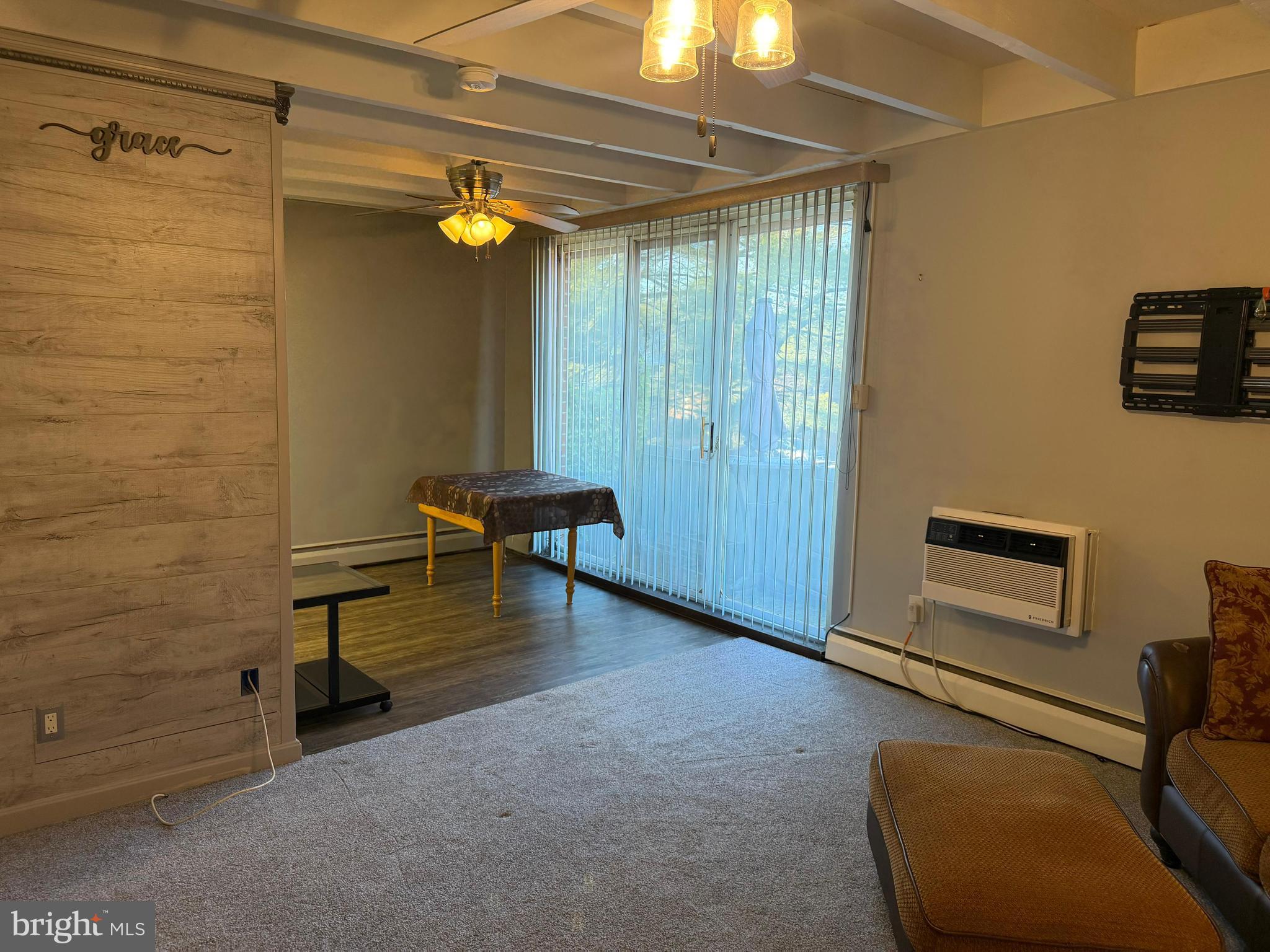 CONTEMPORARY VLG - Residential