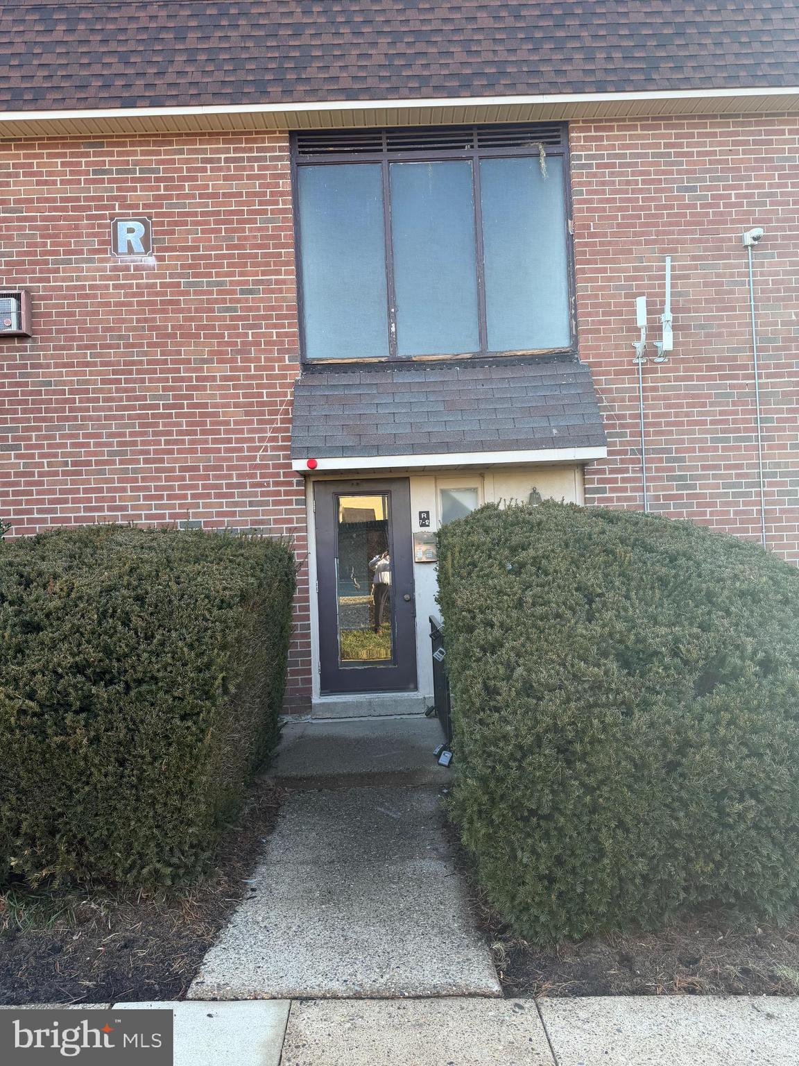 CONTEMPORARY VLG - Residential