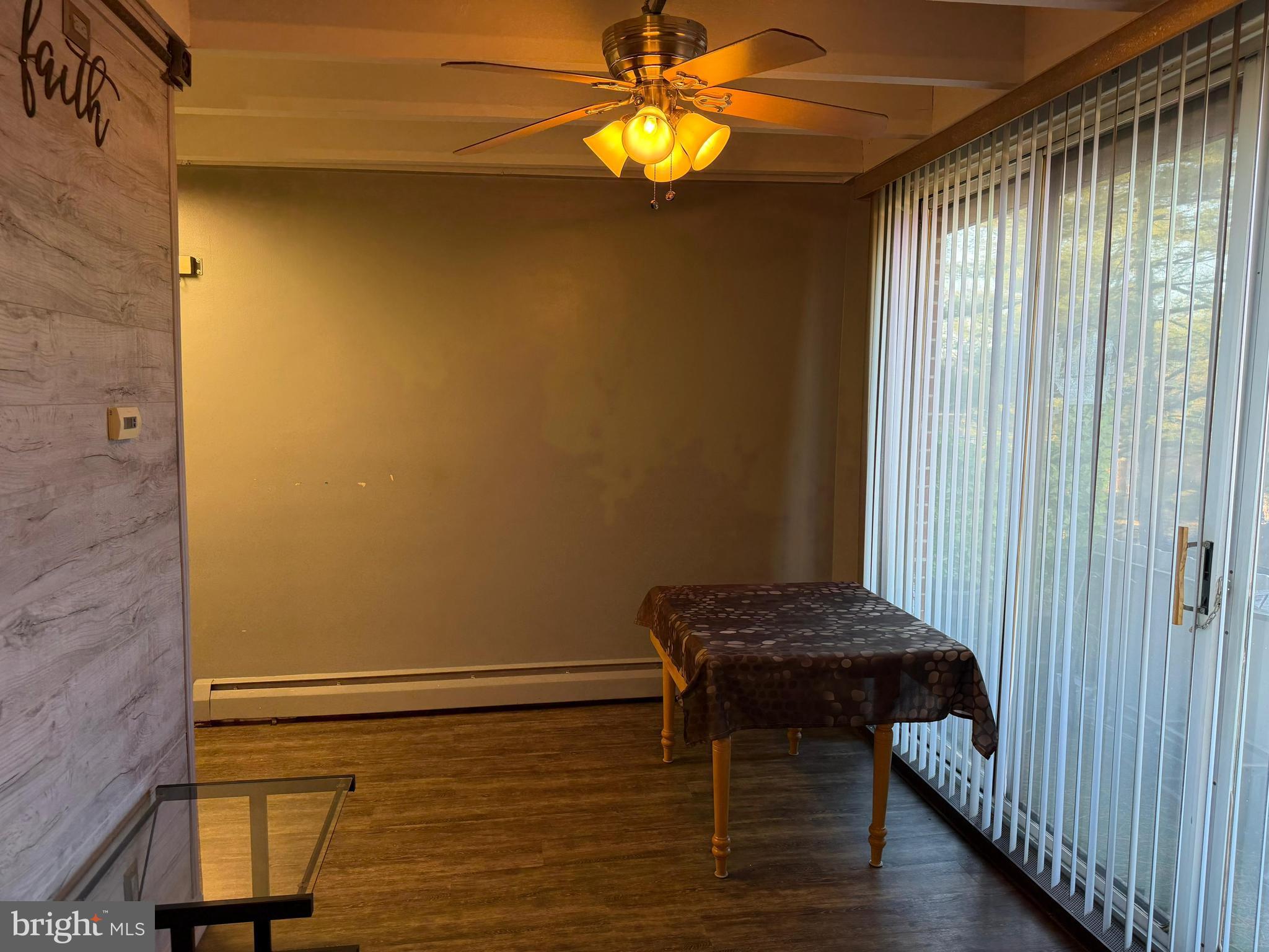 CONTEMPORARY VLG - Residential