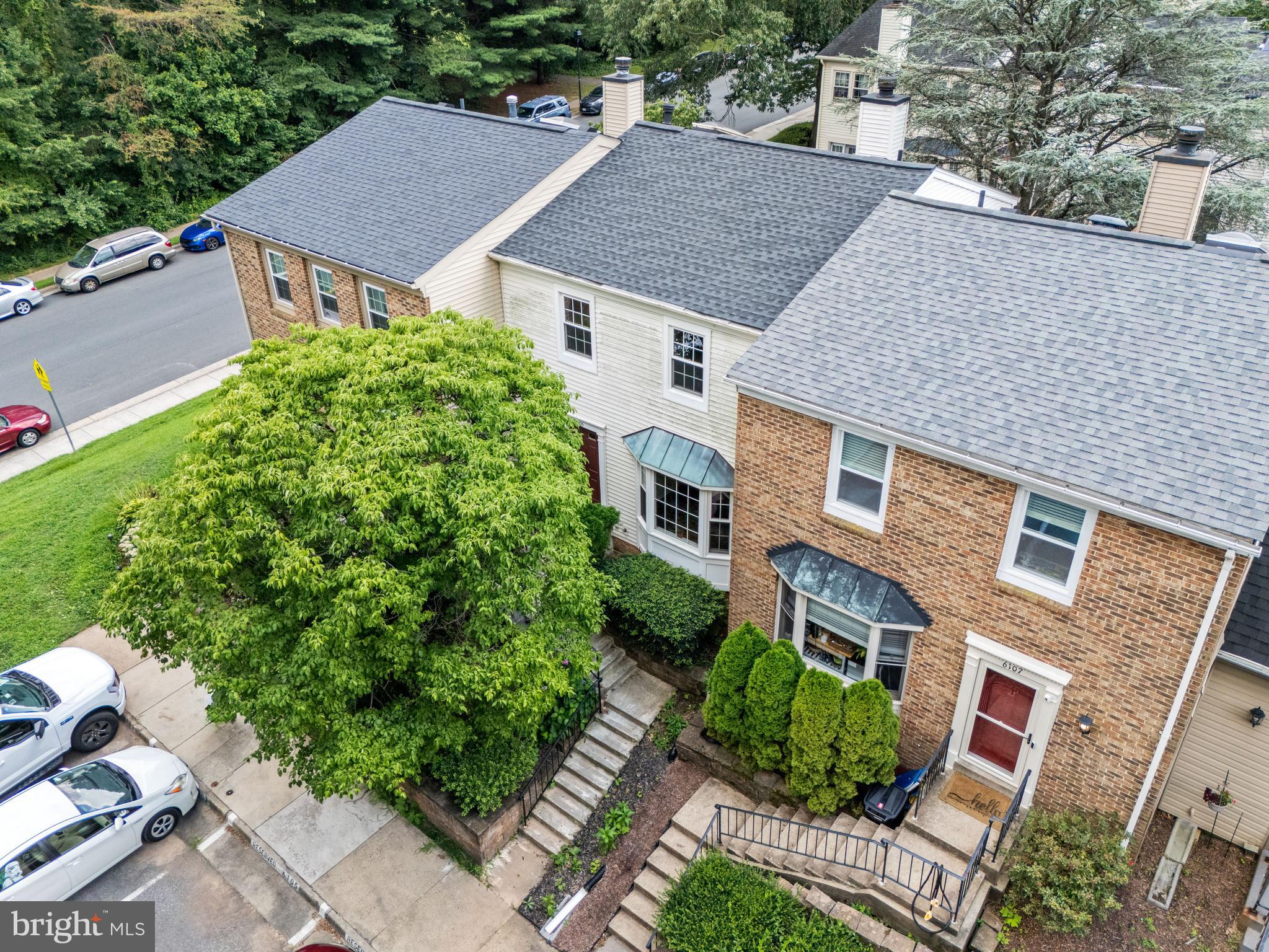 6105 HERON POND COURT