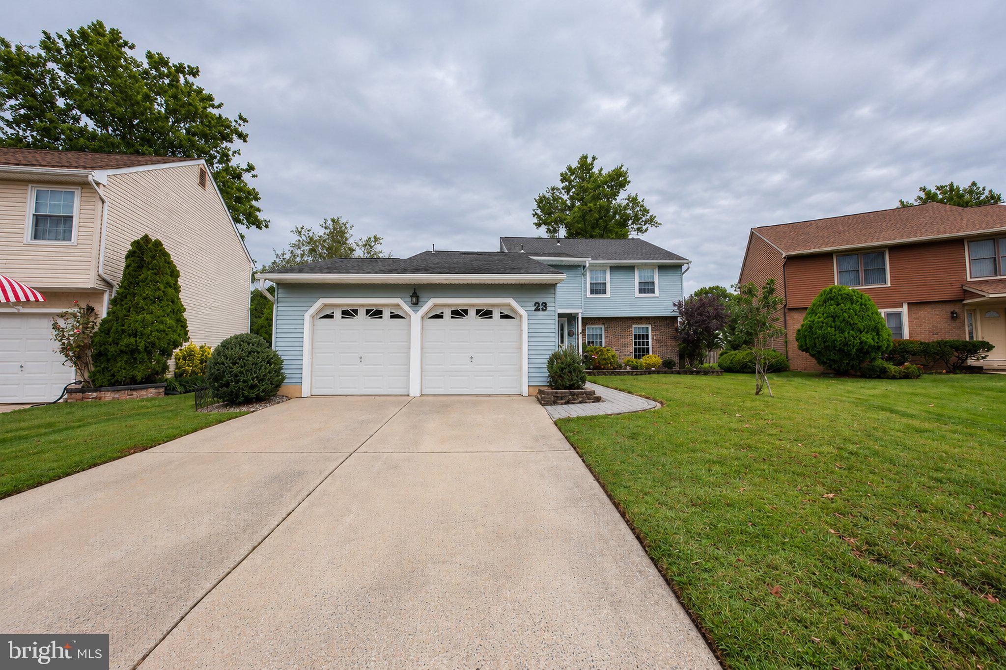 23 IRIS COURT