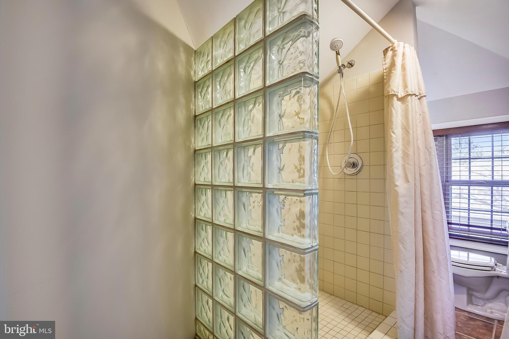 PIKESVILLE - Residential