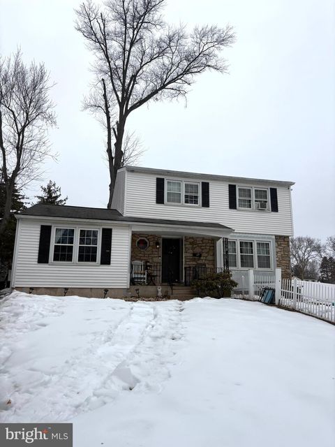 Photo of 2941 Keenwood Road, NORRISTOWN, PA 19403 (MLS # PAMC2168790)