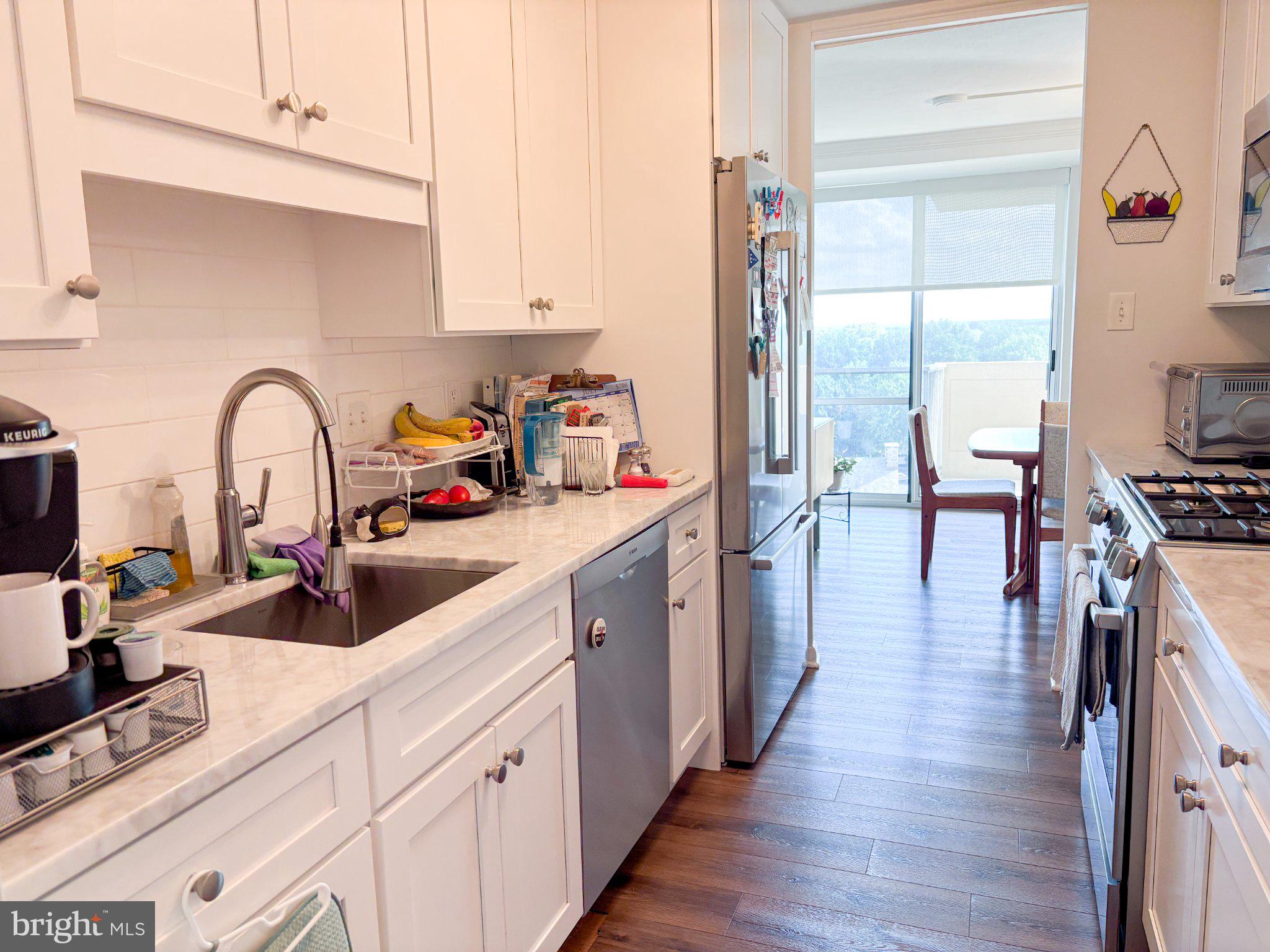 2401 PENNSYLVANIA AVENUE 1011