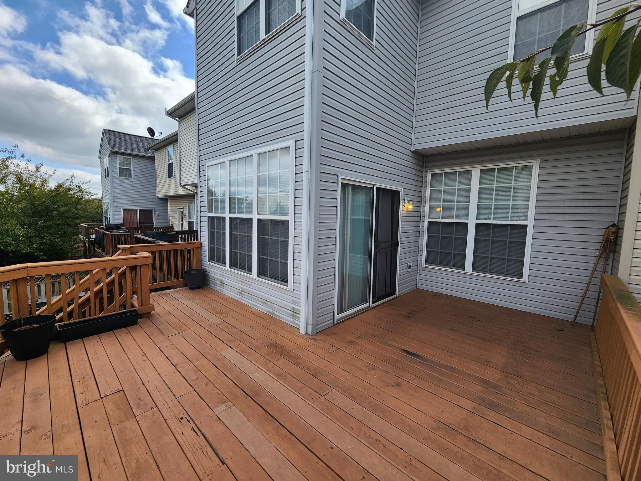 NORTH CROSSING - Residential