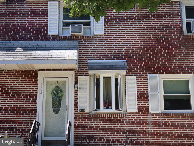 904 GRANT ROAD
