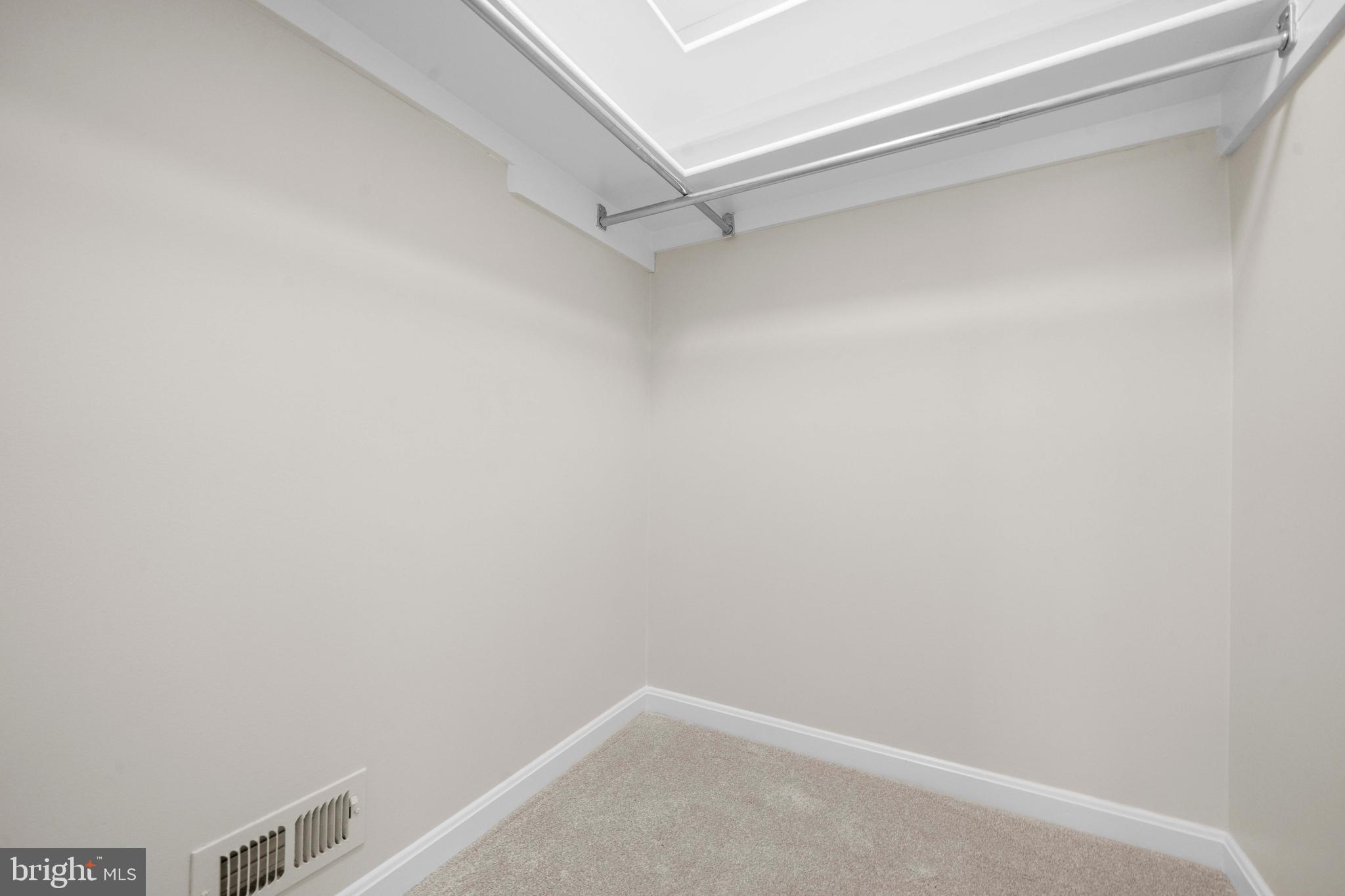 VERNON CORNER - Residential