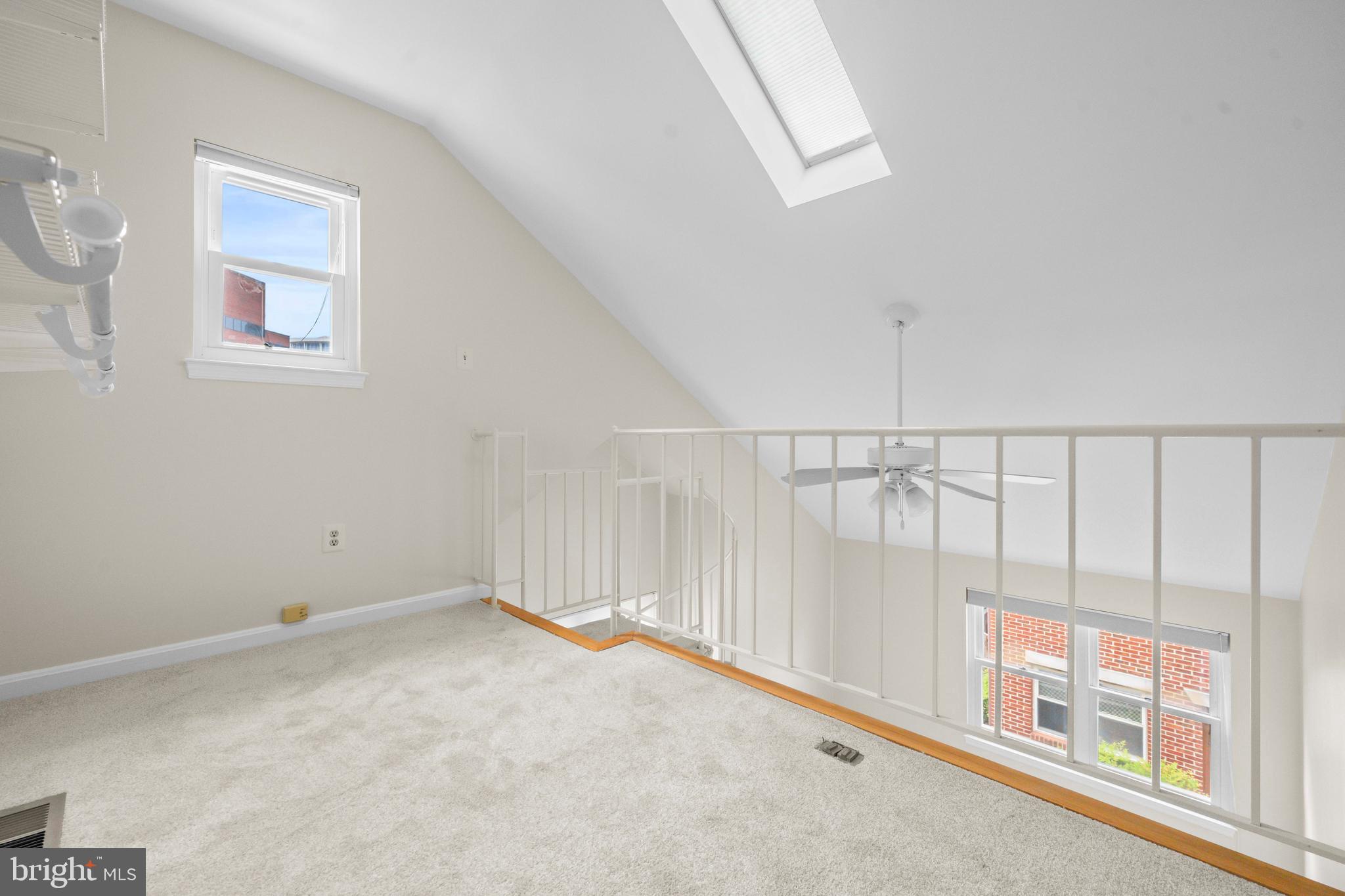 VERNON CORNER - Residential