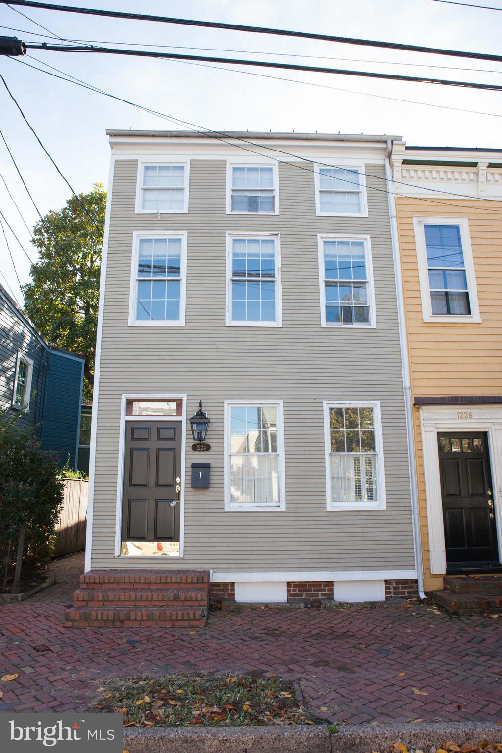 ALEXANDRIA - Residential Lease