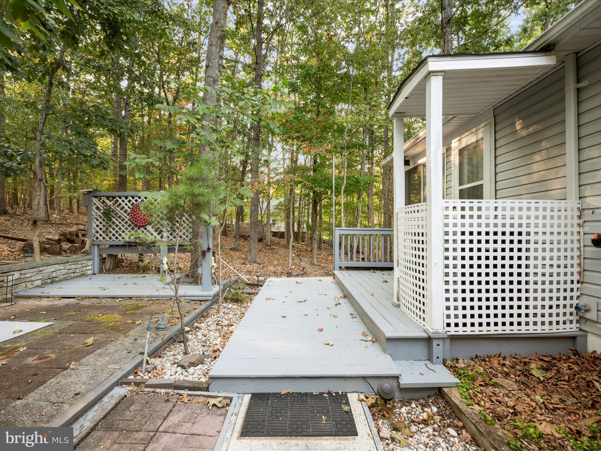 LAKE HOLIDAY ESTATES - Residential