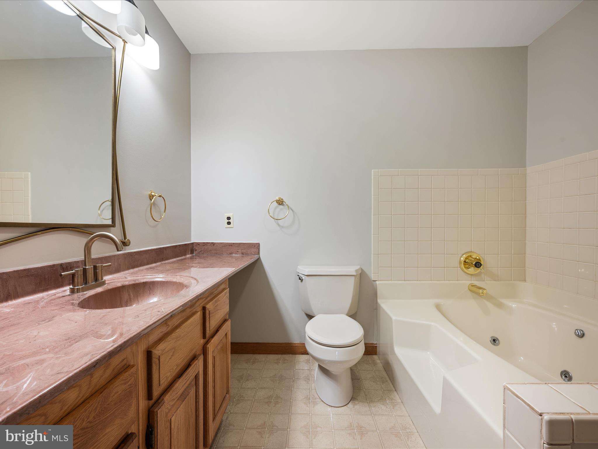 LAKE HOLIDAY ESTATES - Residential