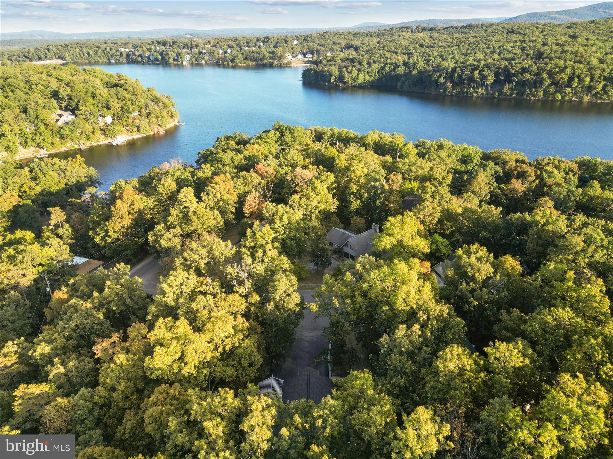 LAKE HOLIDAY ESTATES - Residential