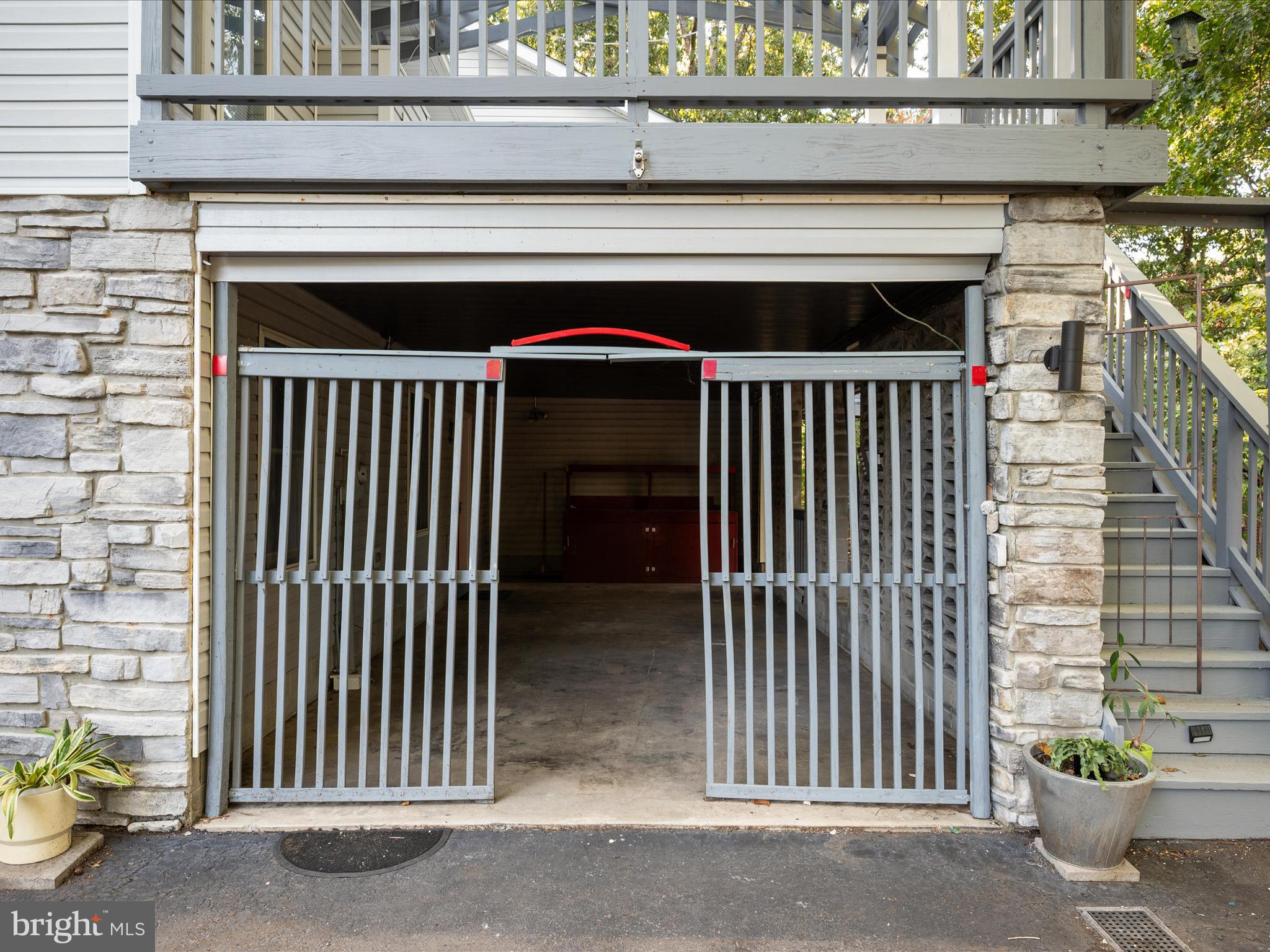 LAKE HOLIDAY ESTATES - Residential