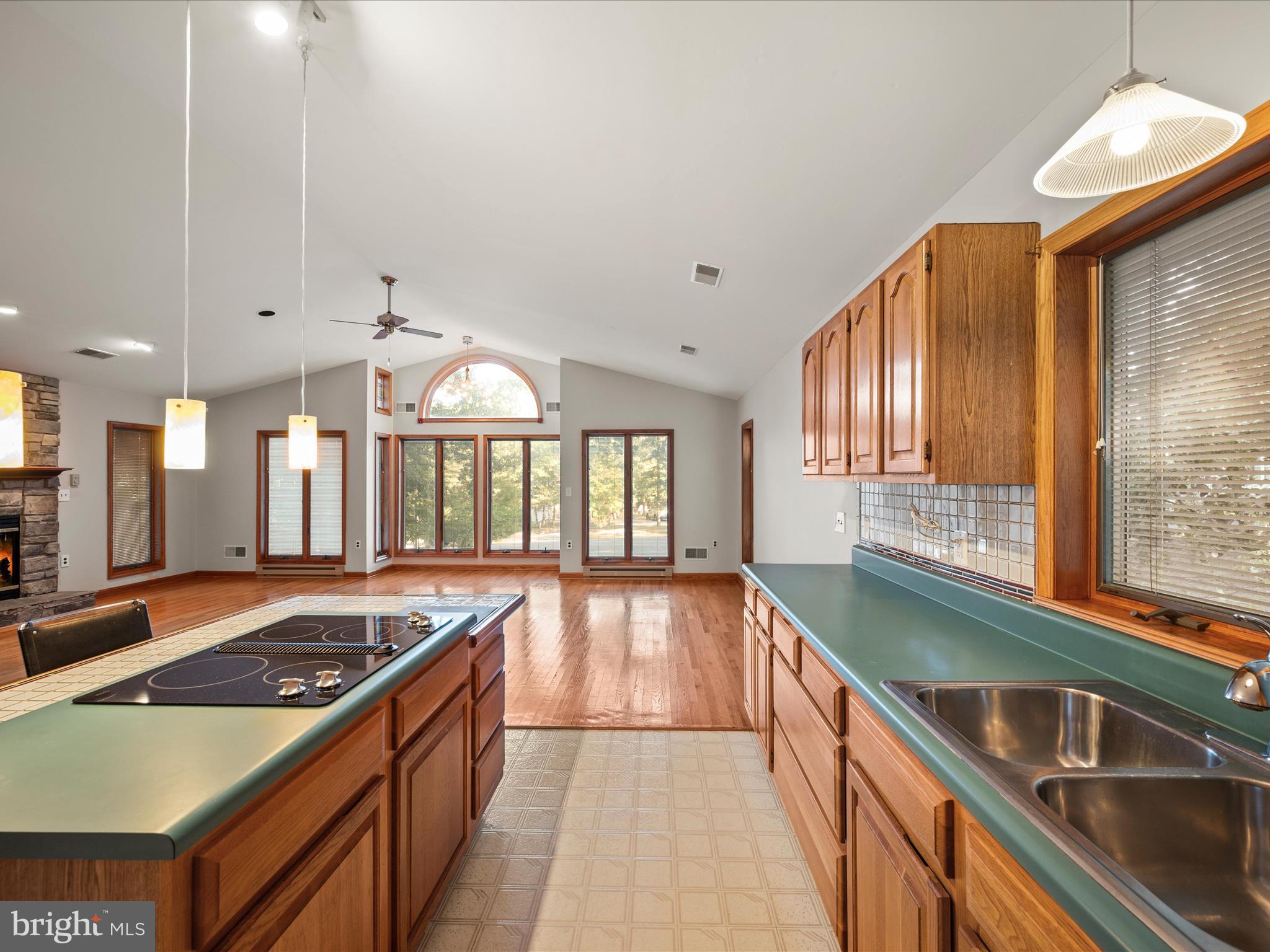 LAKE HOLIDAY ESTATES - Residential