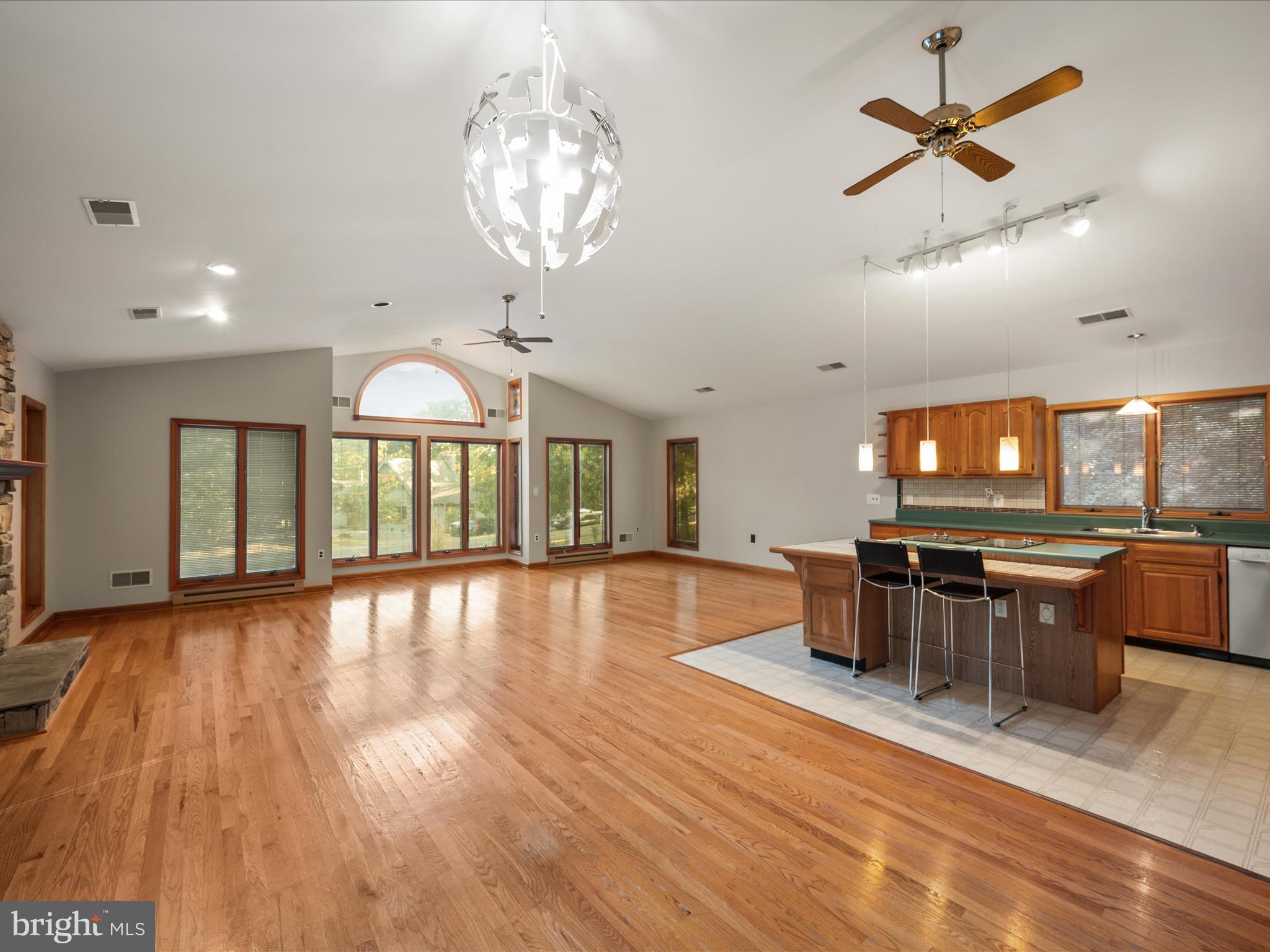 LAKE HOLIDAY ESTATES - Residential