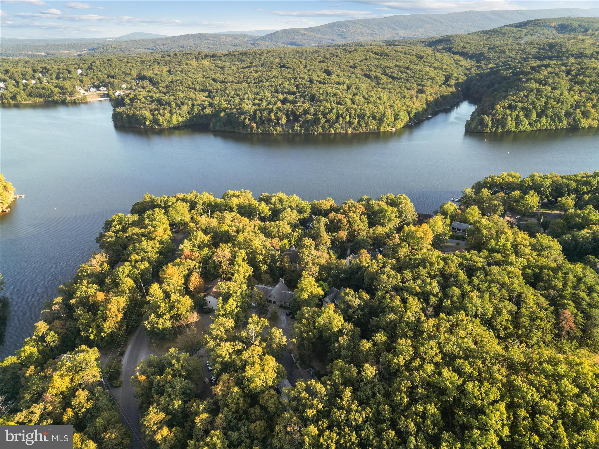 LAKE HOLIDAY ESTATES - Residential