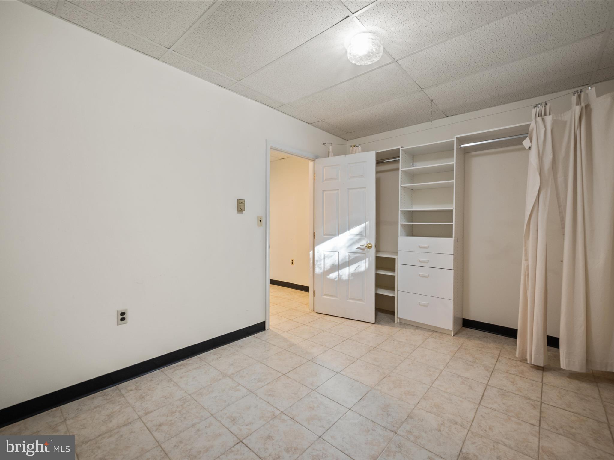 LAKE HOLIDAY ESTATES - Residential