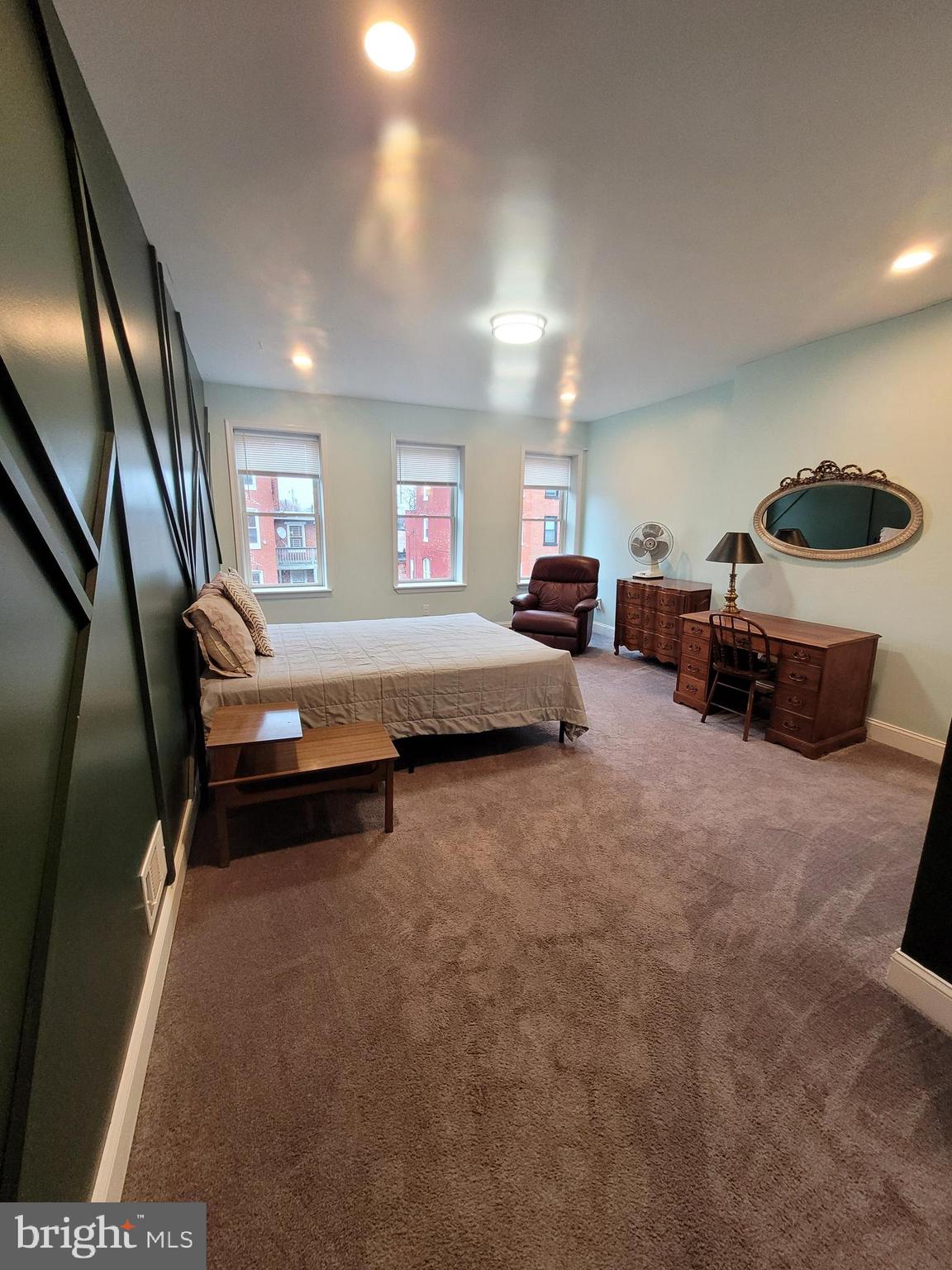 UNION SQUARE - Residential Lease