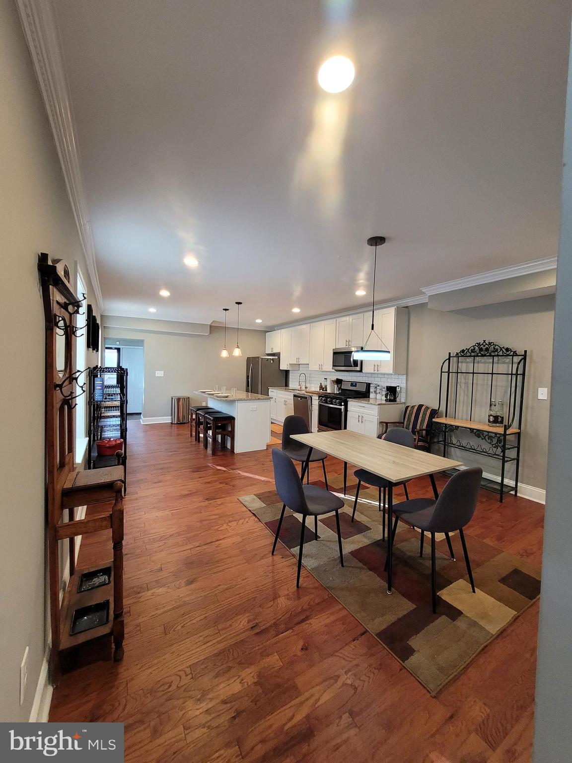 UNION SQUARE - Residential Lease