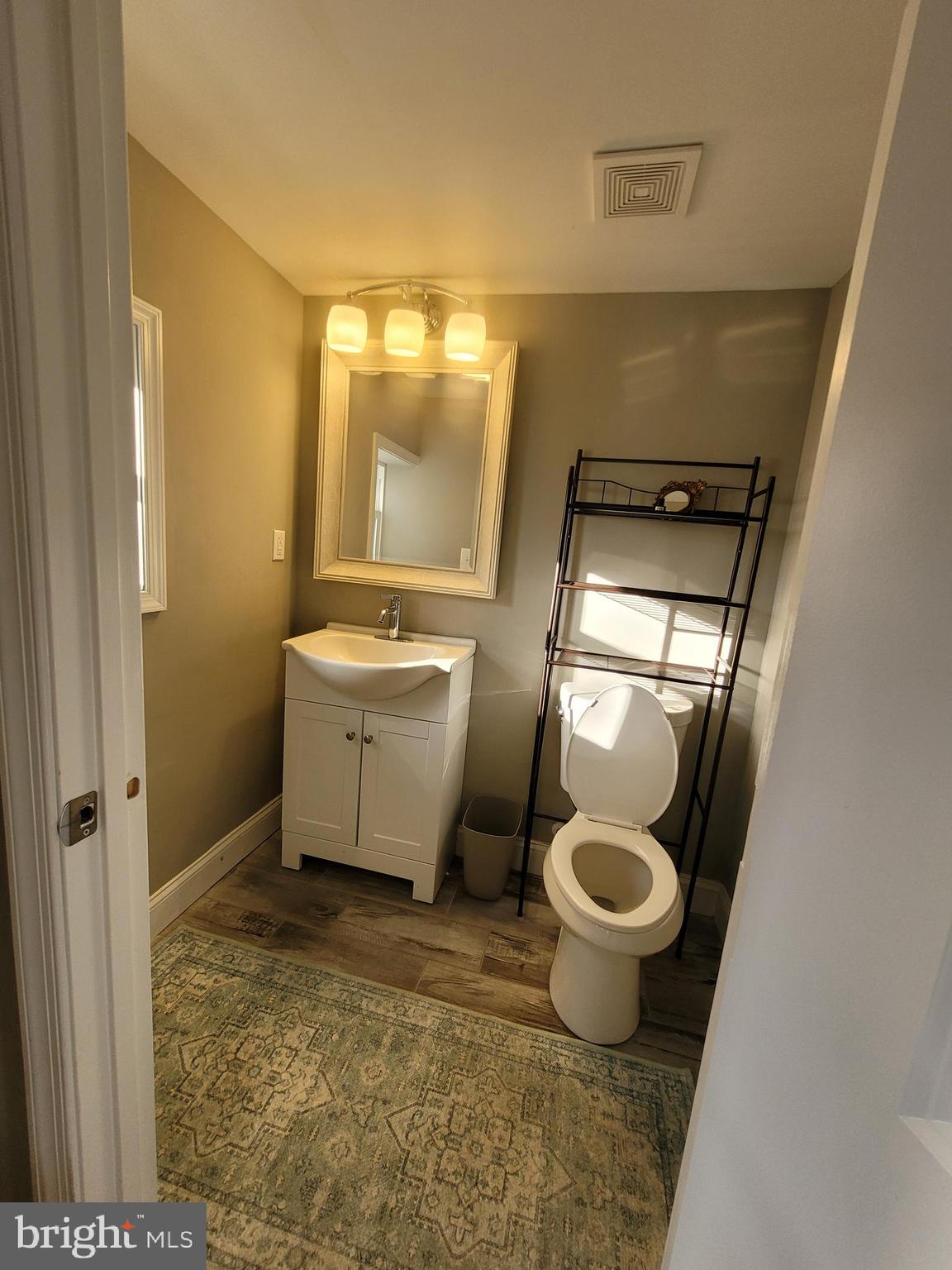 UNION SQUARE - Residential Lease