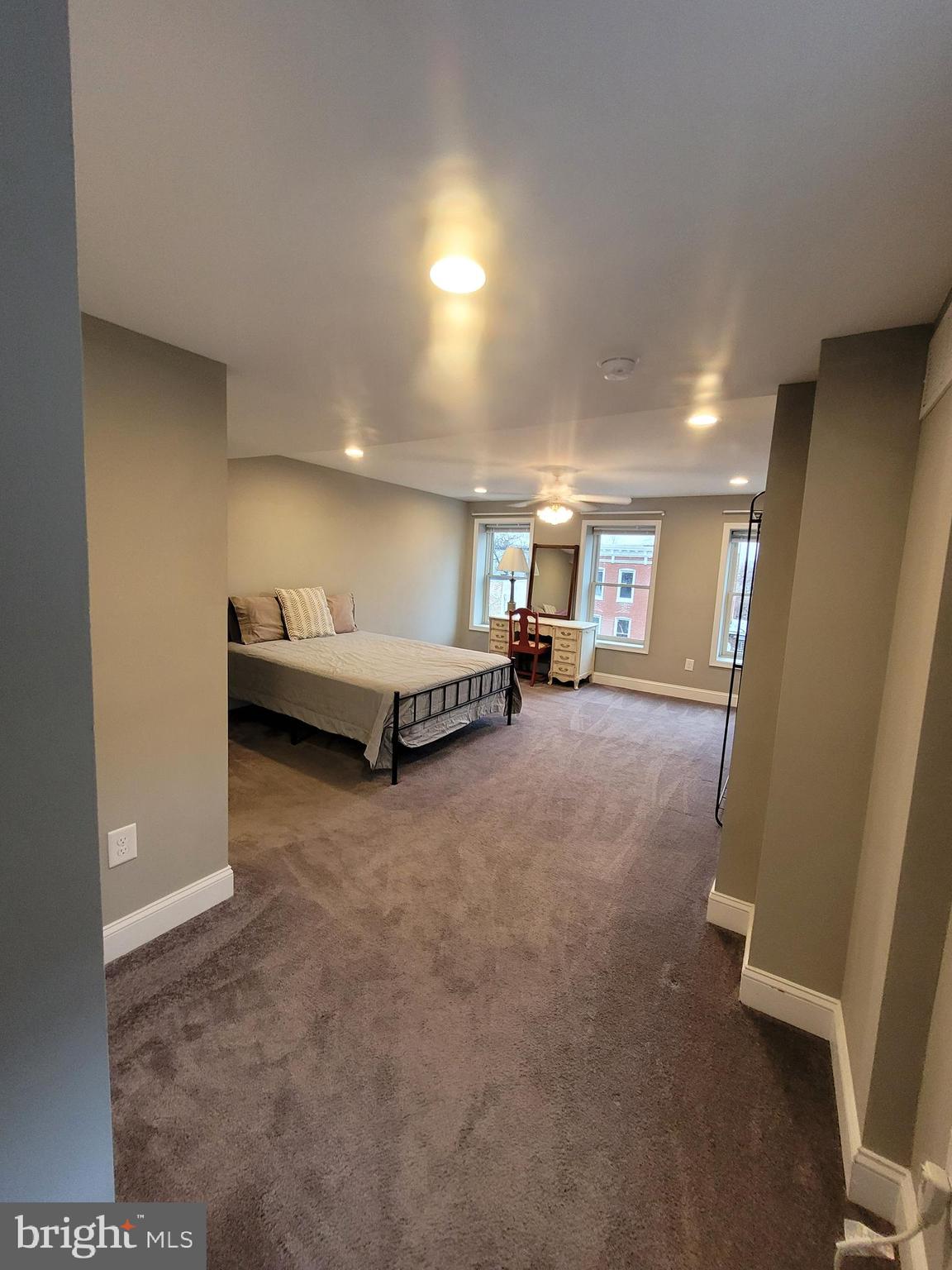 UNION SQUARE - Residential Lease