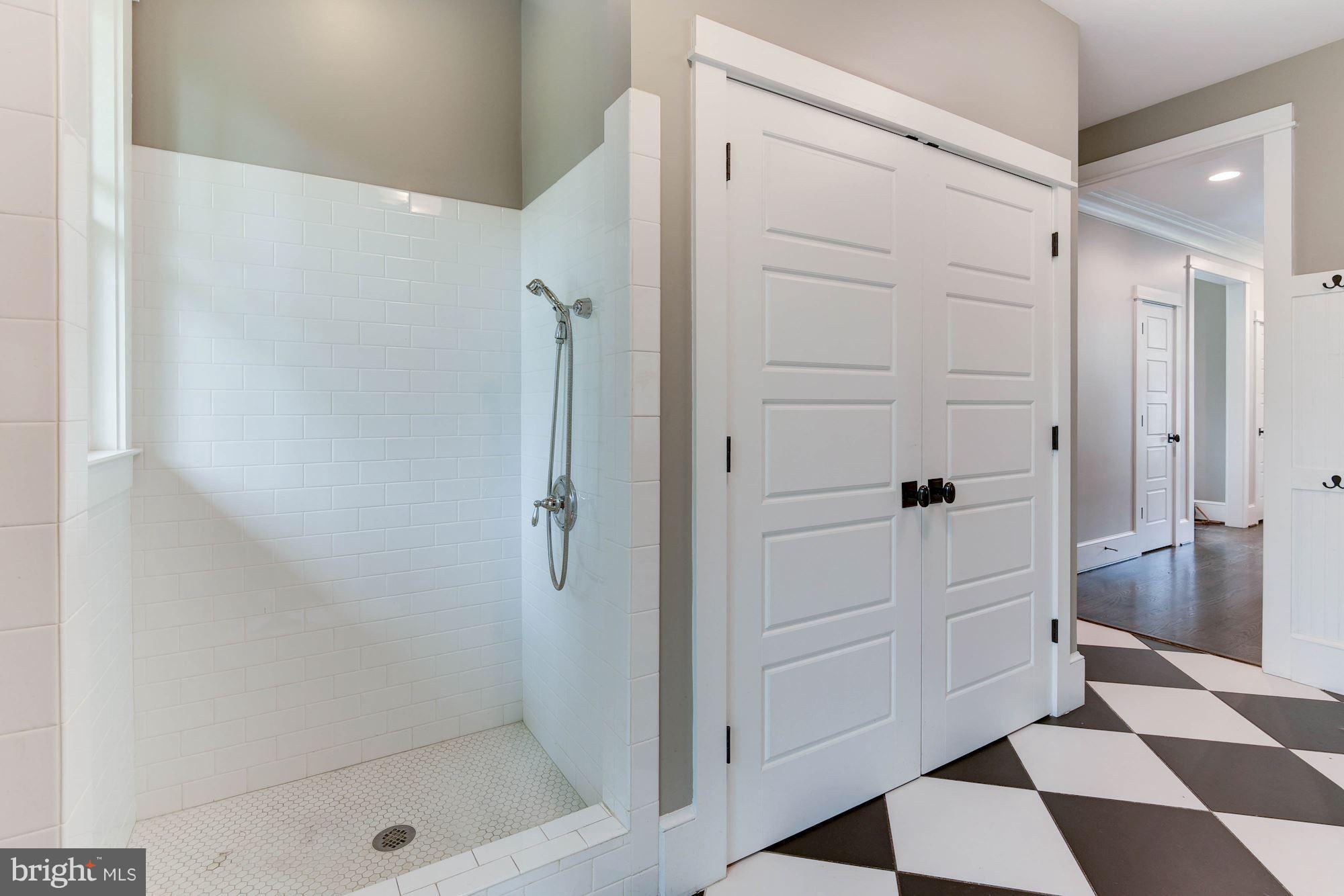 BROADMONT - Residential