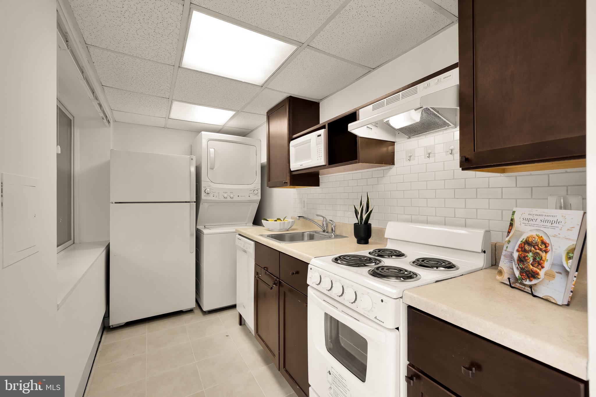 WESTMORELAND HILLS - Residential