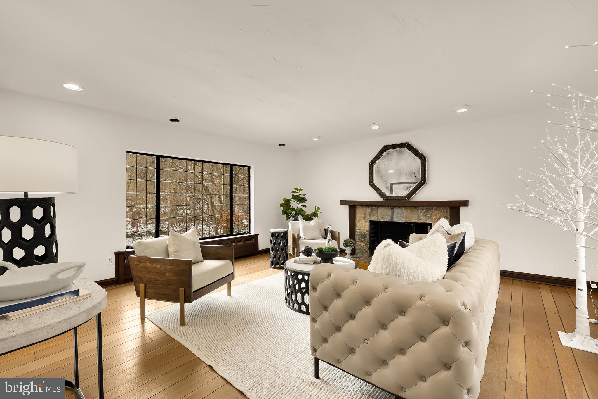 WESTMORELAND HILLS - Residential