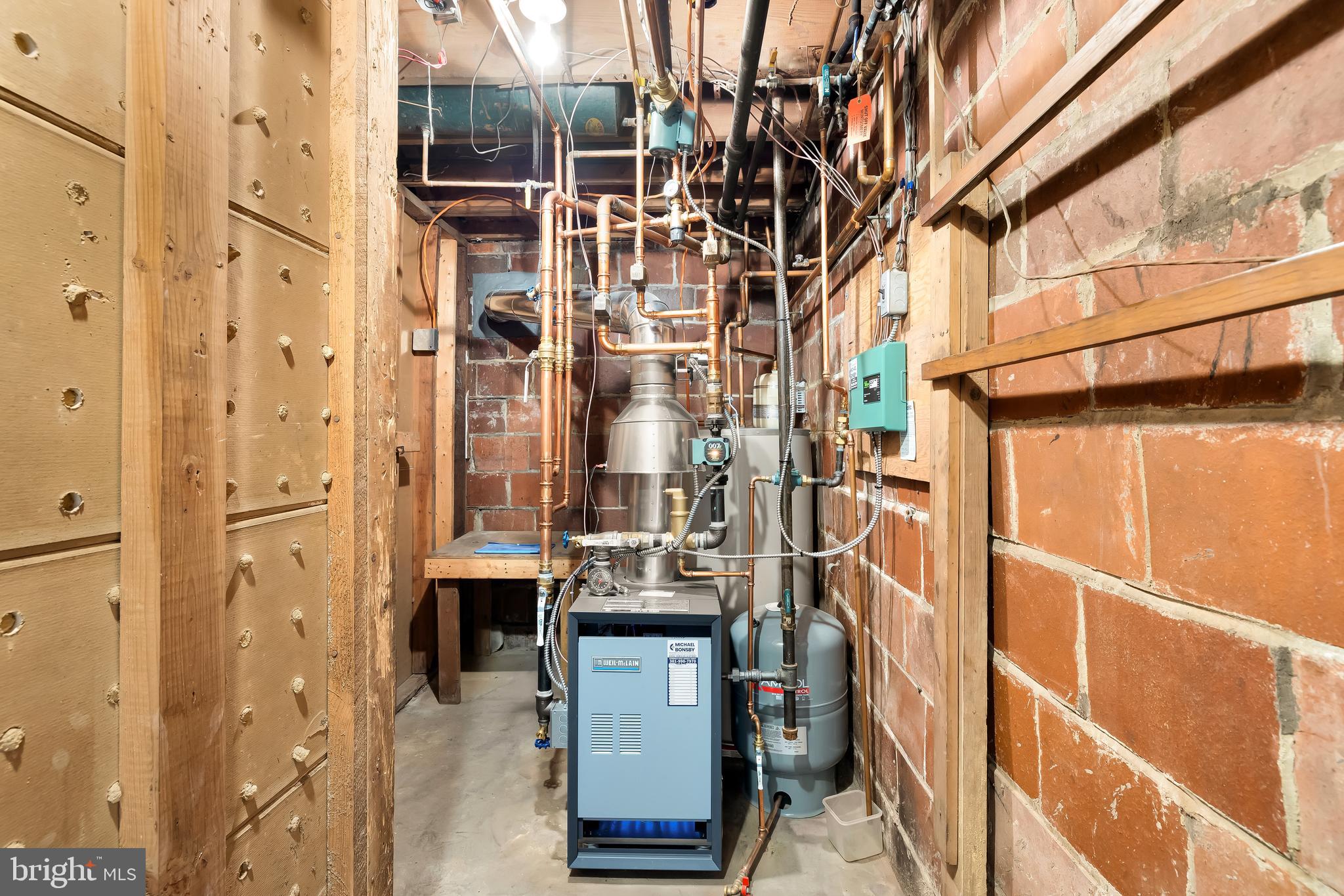 WESTMORELAND HILLS - Residential