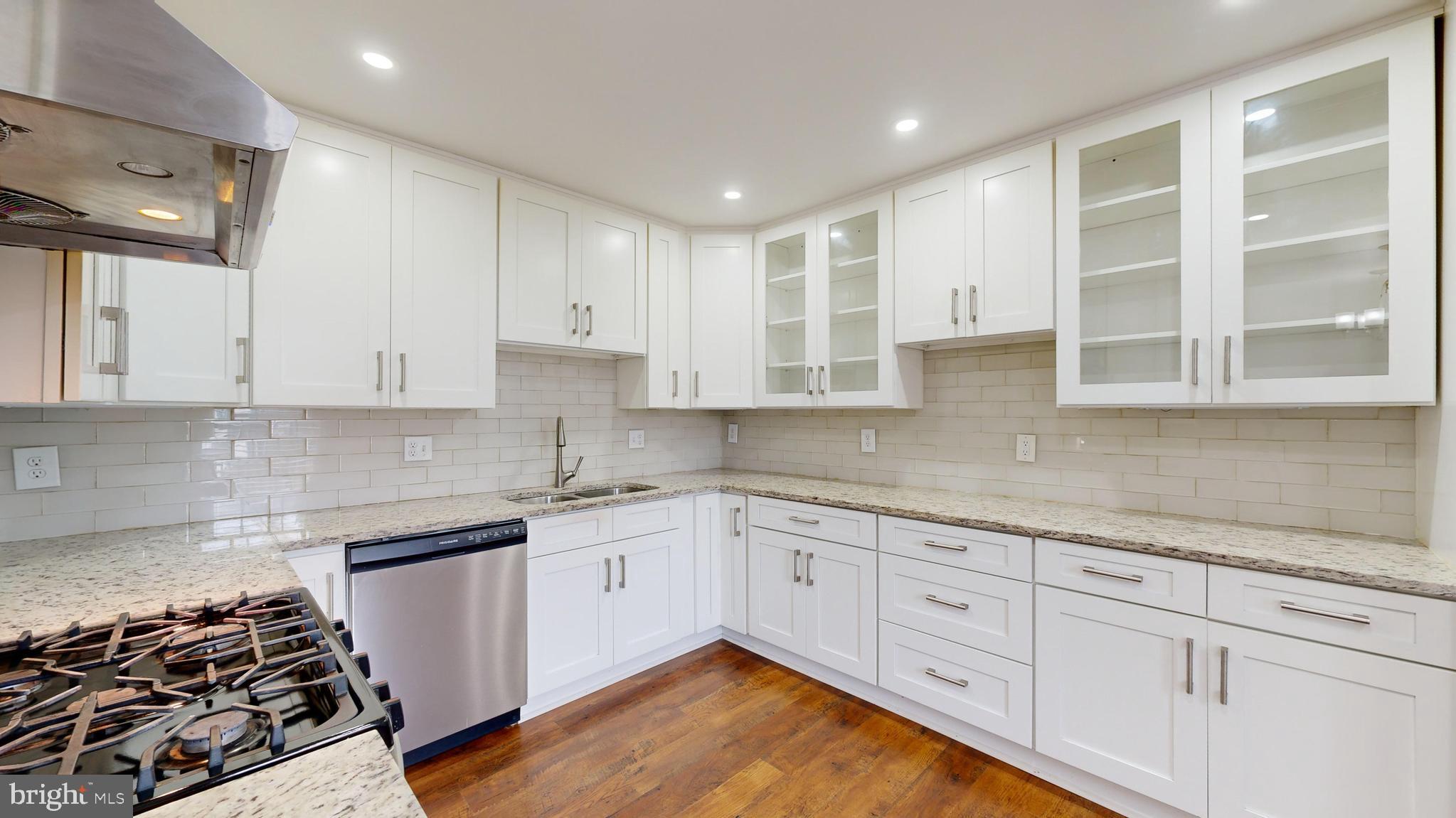 CENTRE RIDGE - Residential Lease