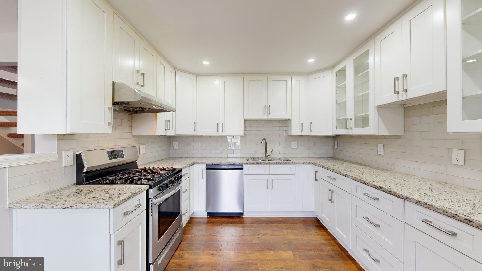 CENTRE RIDGE - Residential Lease