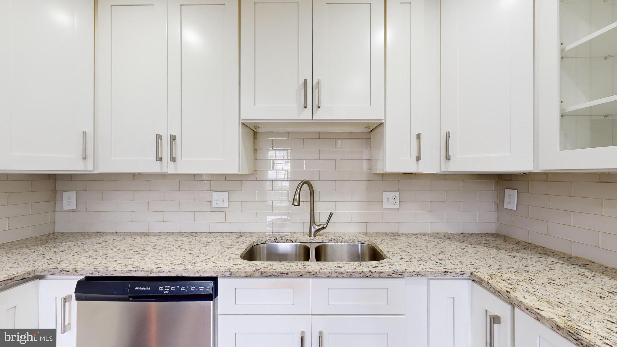 CENTRE RIDGE - Residential Lease