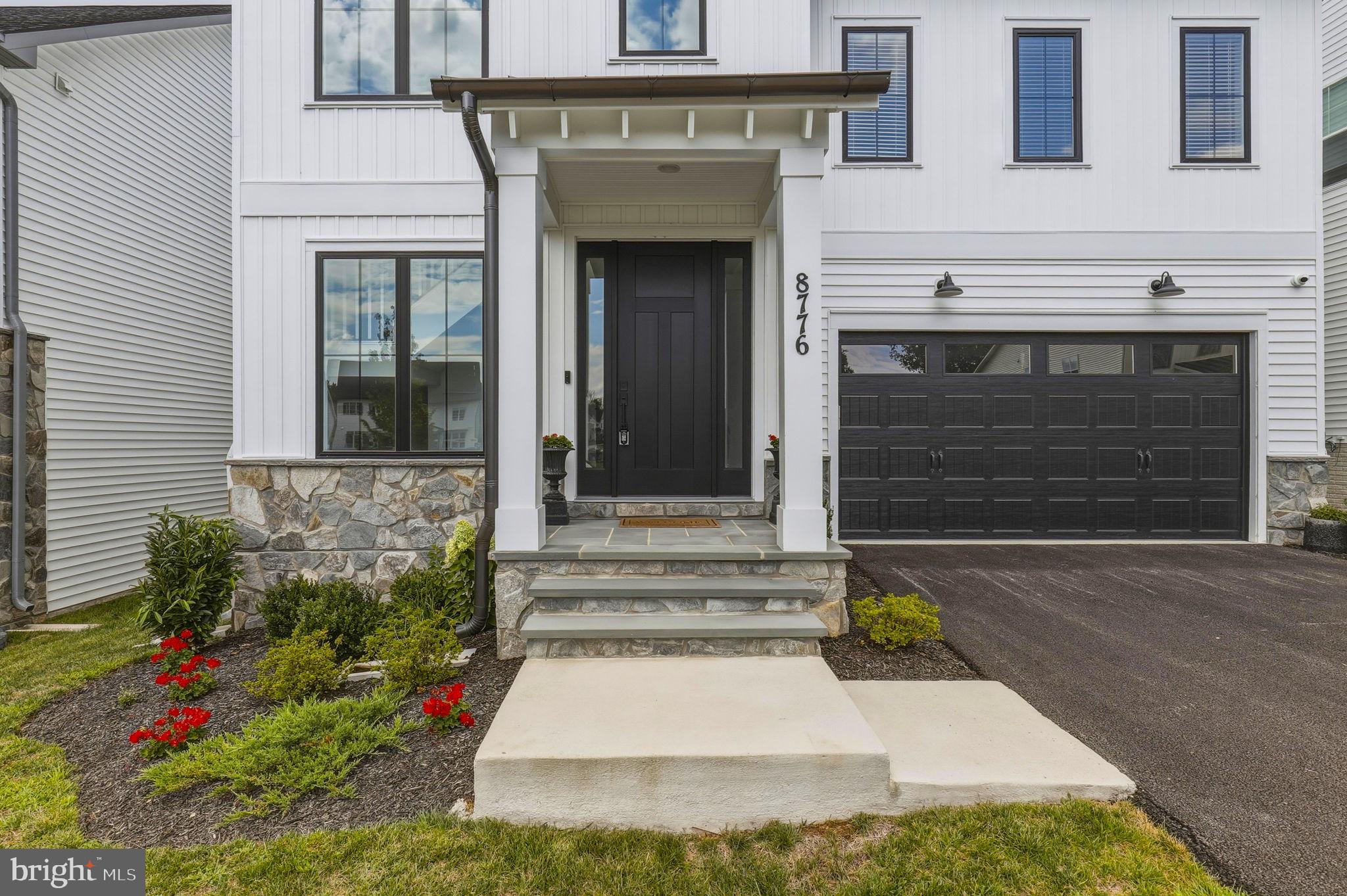 8776 WALNUT BOTTOM LANE