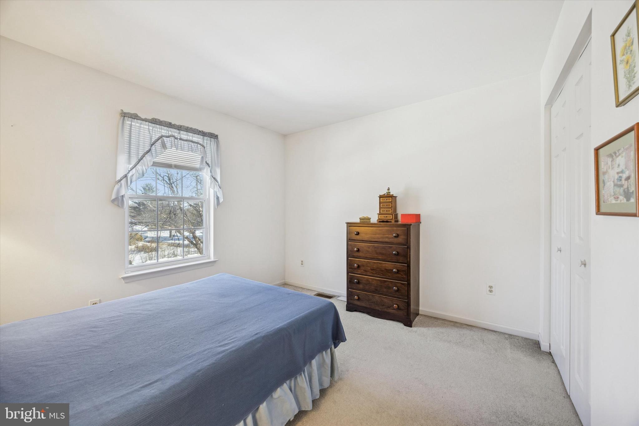 STRAWBERRY FIELDS - Residential